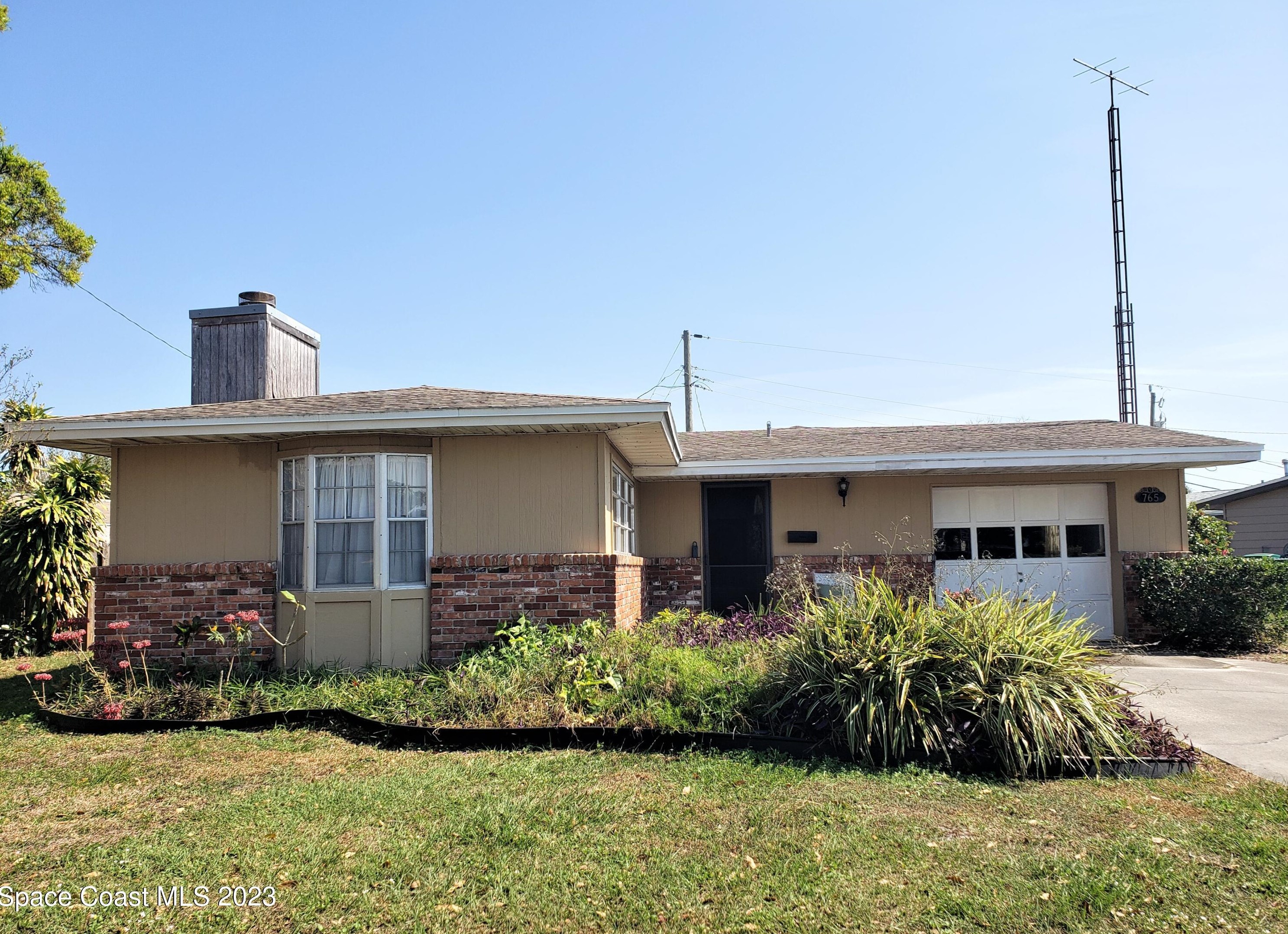 765 Ironwood Dr, Melbourne, FL 32935-5004