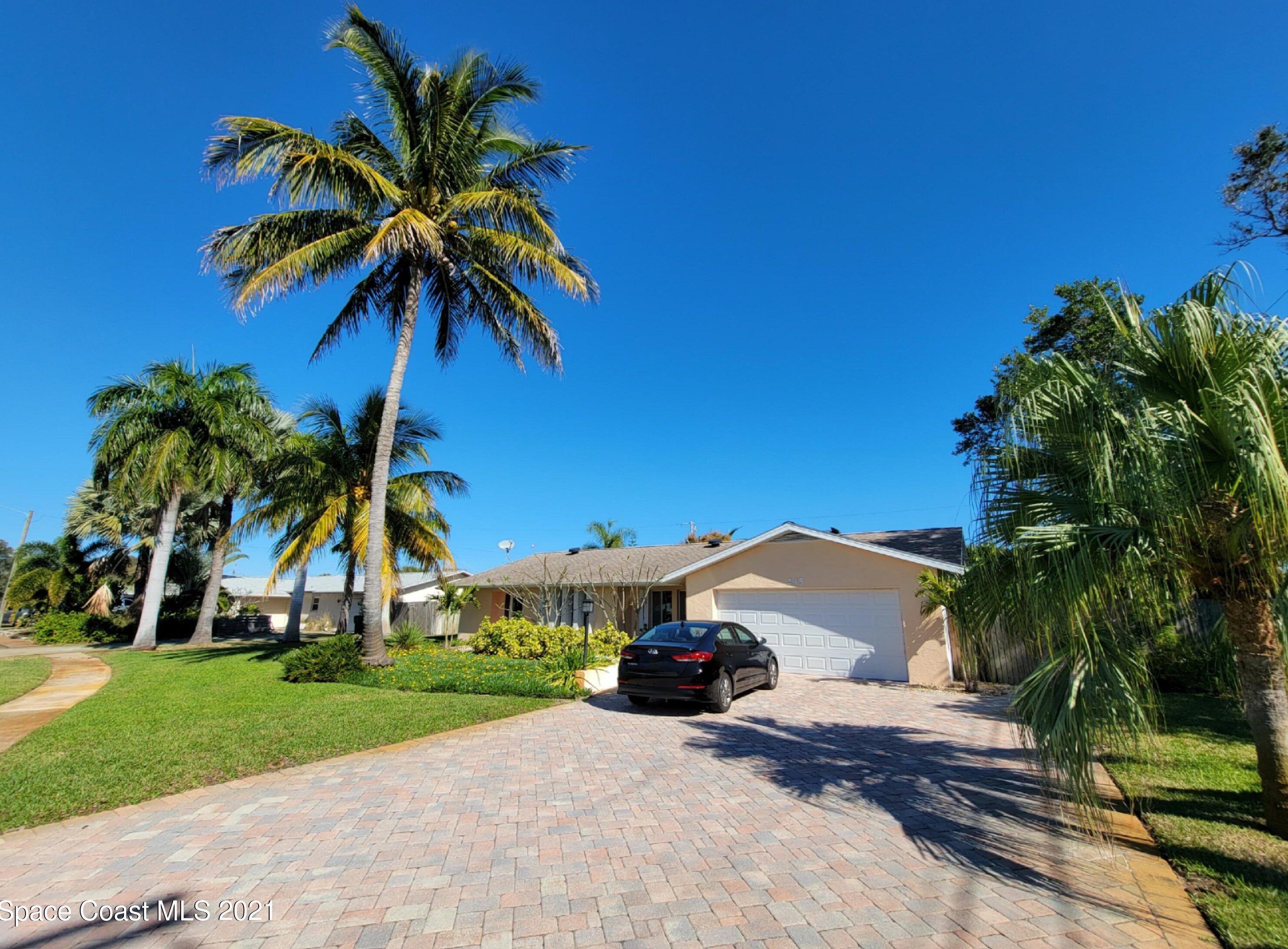 245 Avocado St, Melbourne, FL 32937