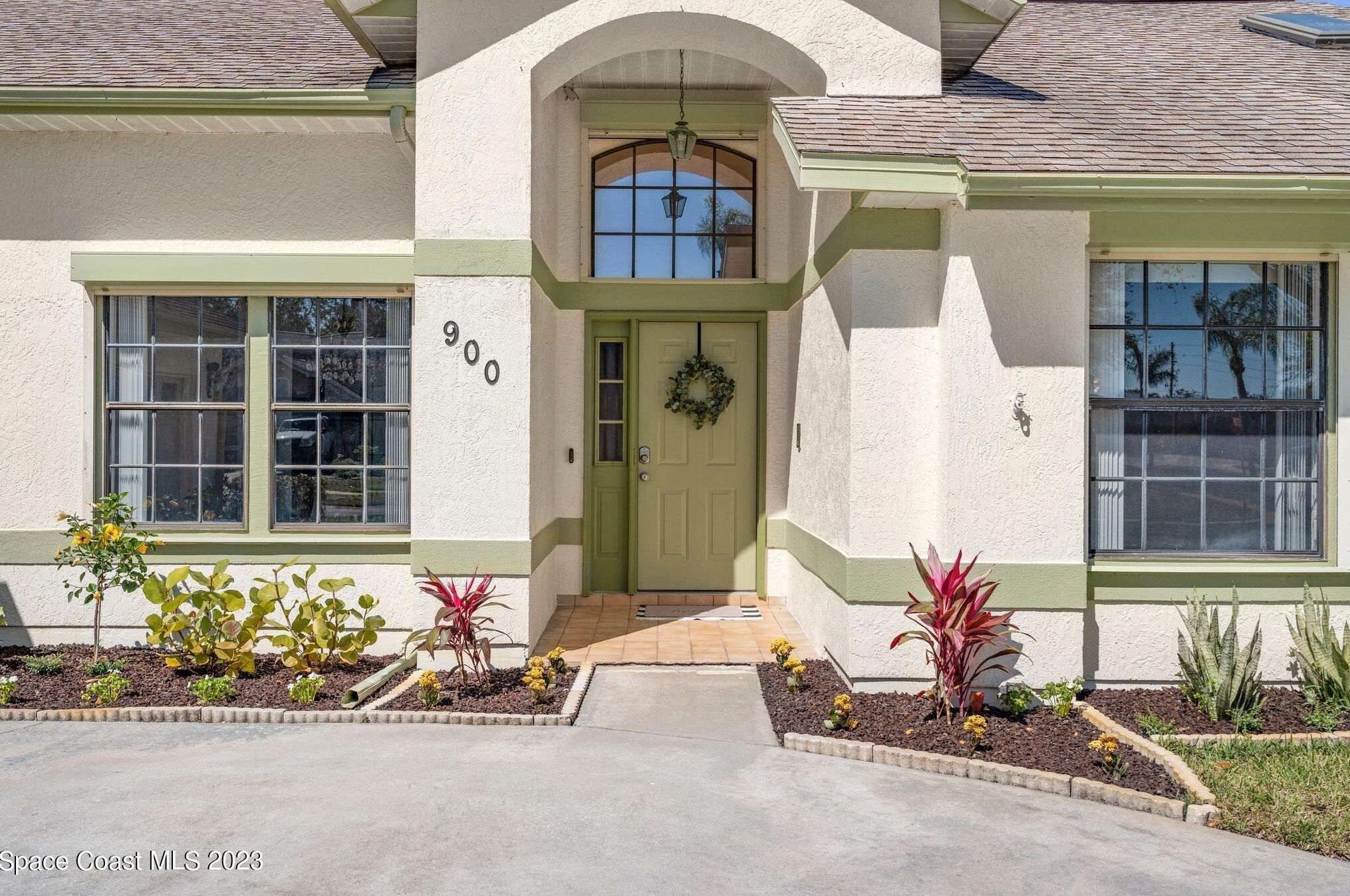900 Brookshire Cir, Melbourne, FL 32950-6801