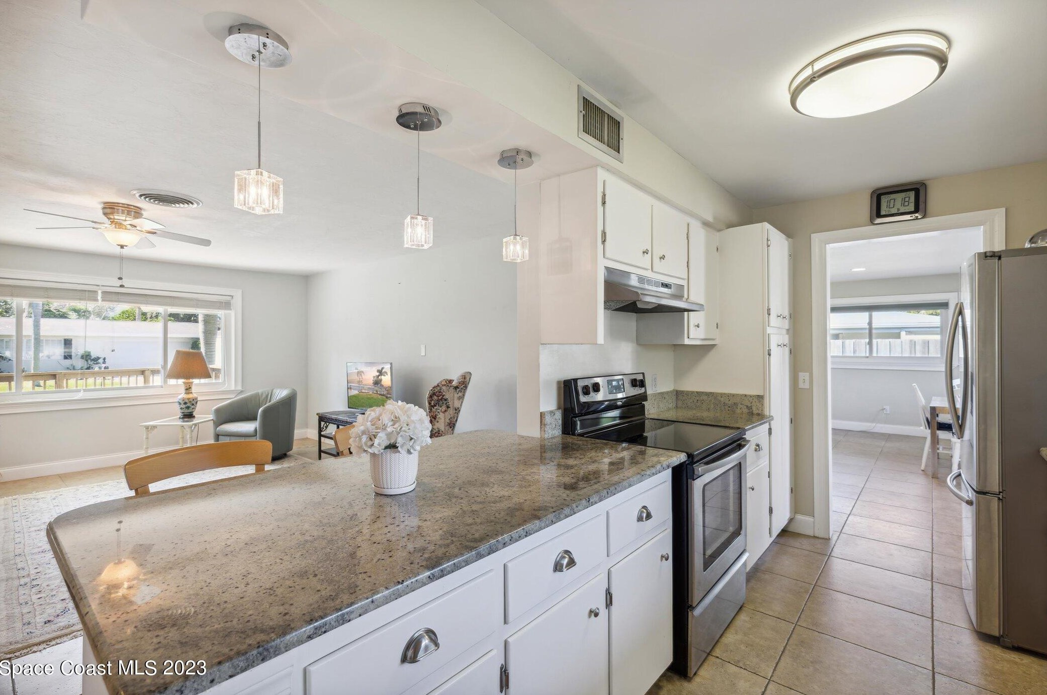 510 Seabreeze Dr, Melbourne, FL 32903-4126
