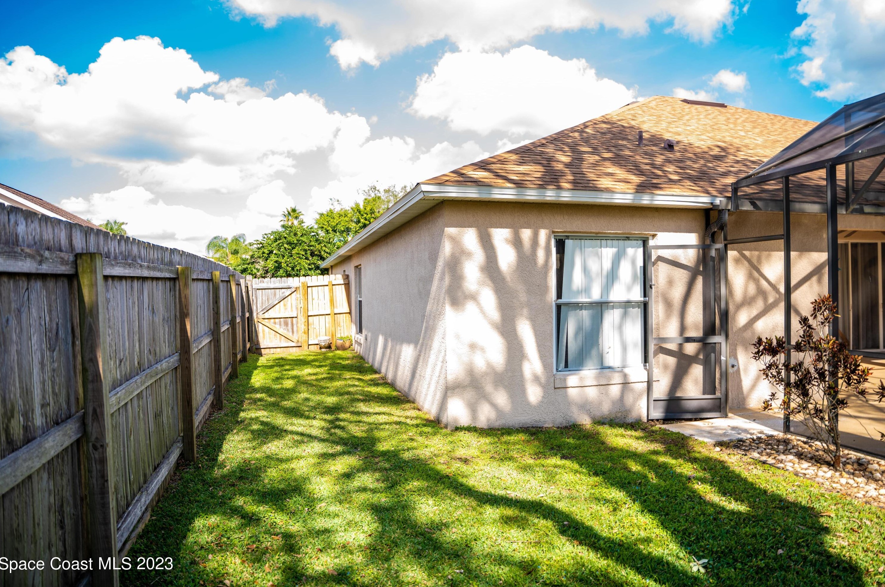 2609 Aston Cir, Melbourne, FL 32940-7171