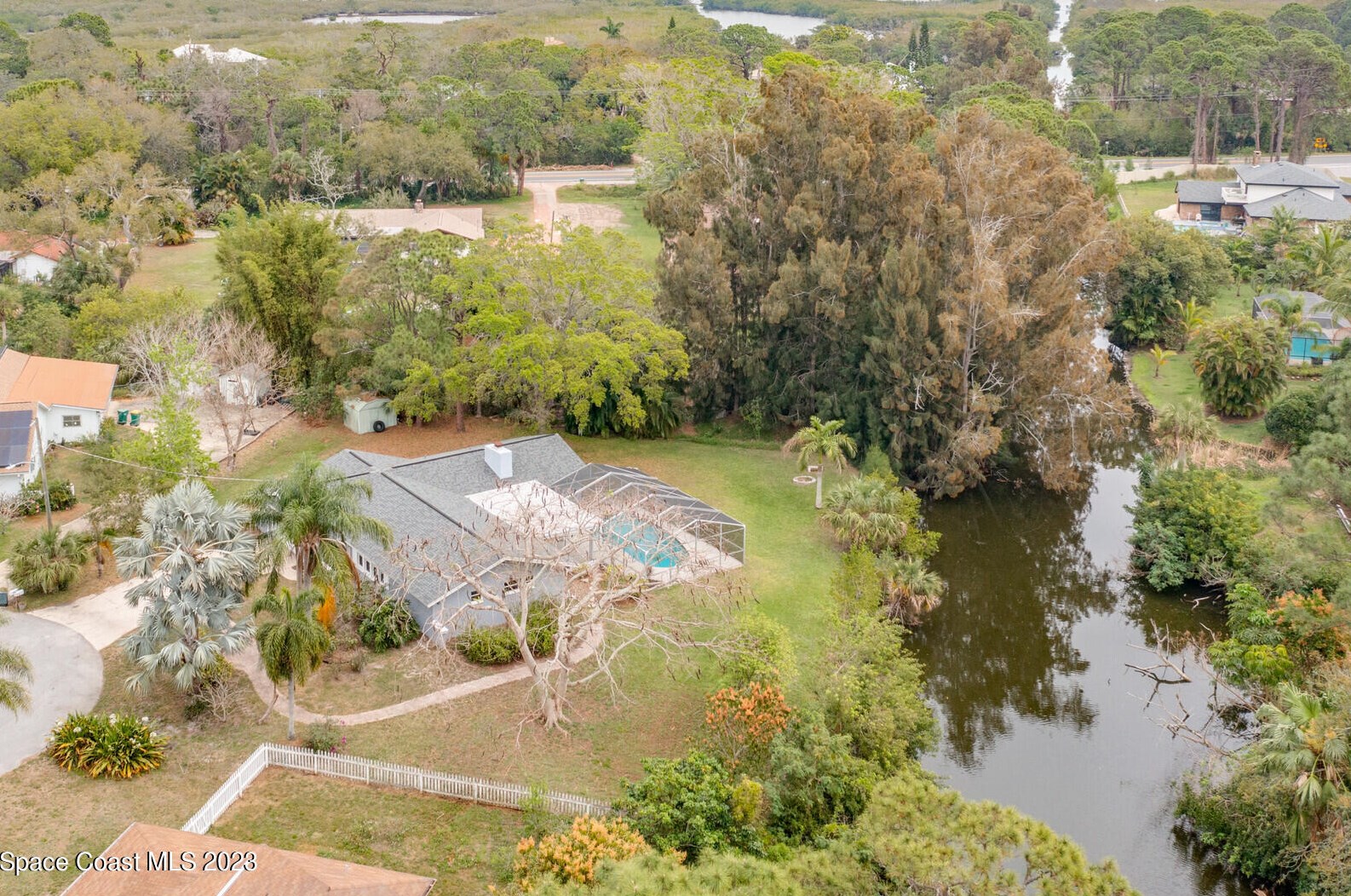 675 Sunset Ln, Merritt Island, FL 32952-5308