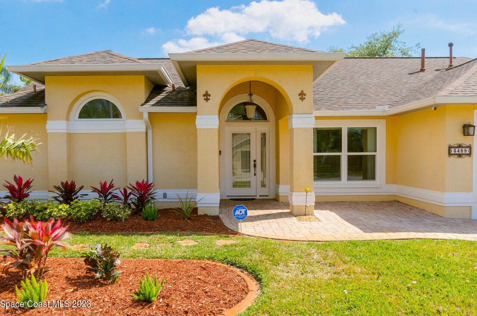 3489 Saddle Brook Dr, Melbourne, FL 32934-8310