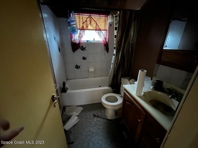 2600 Larry Ct, Melbourne, FL 32935-2836