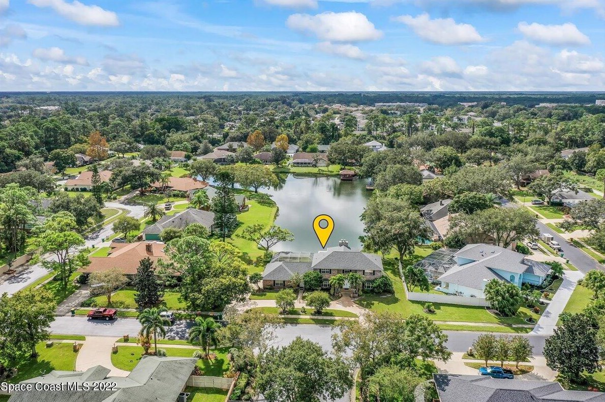 597 Lake Ashley Cir, Melbourne, FL 32904-1987