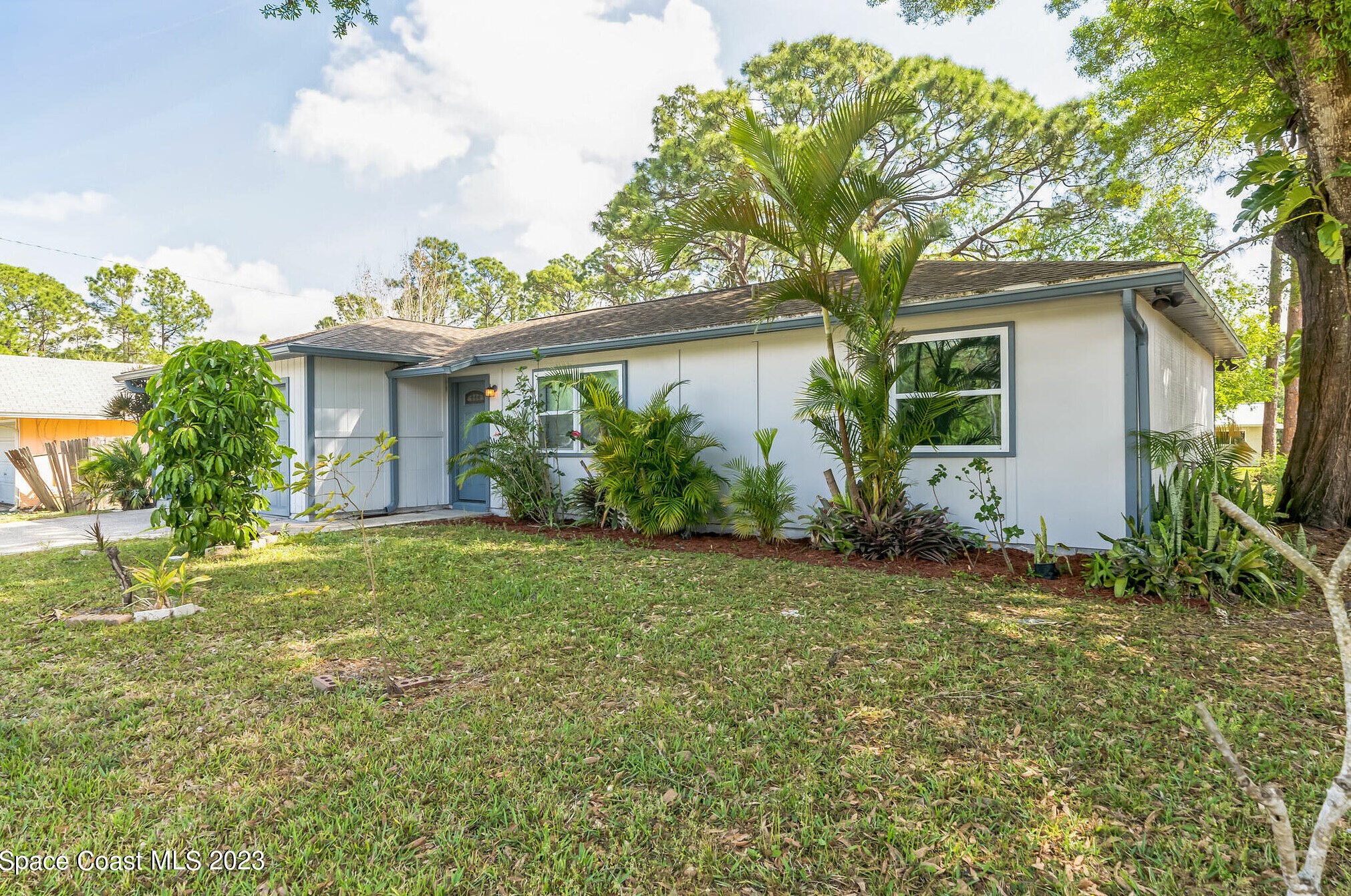 443 Carpenter Ave, Melbourne, FL 32907-2716