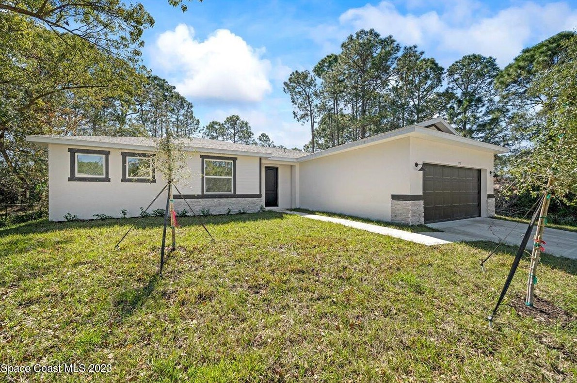 1587 Gaynor Dr, Melbourne, FL 32908-8124