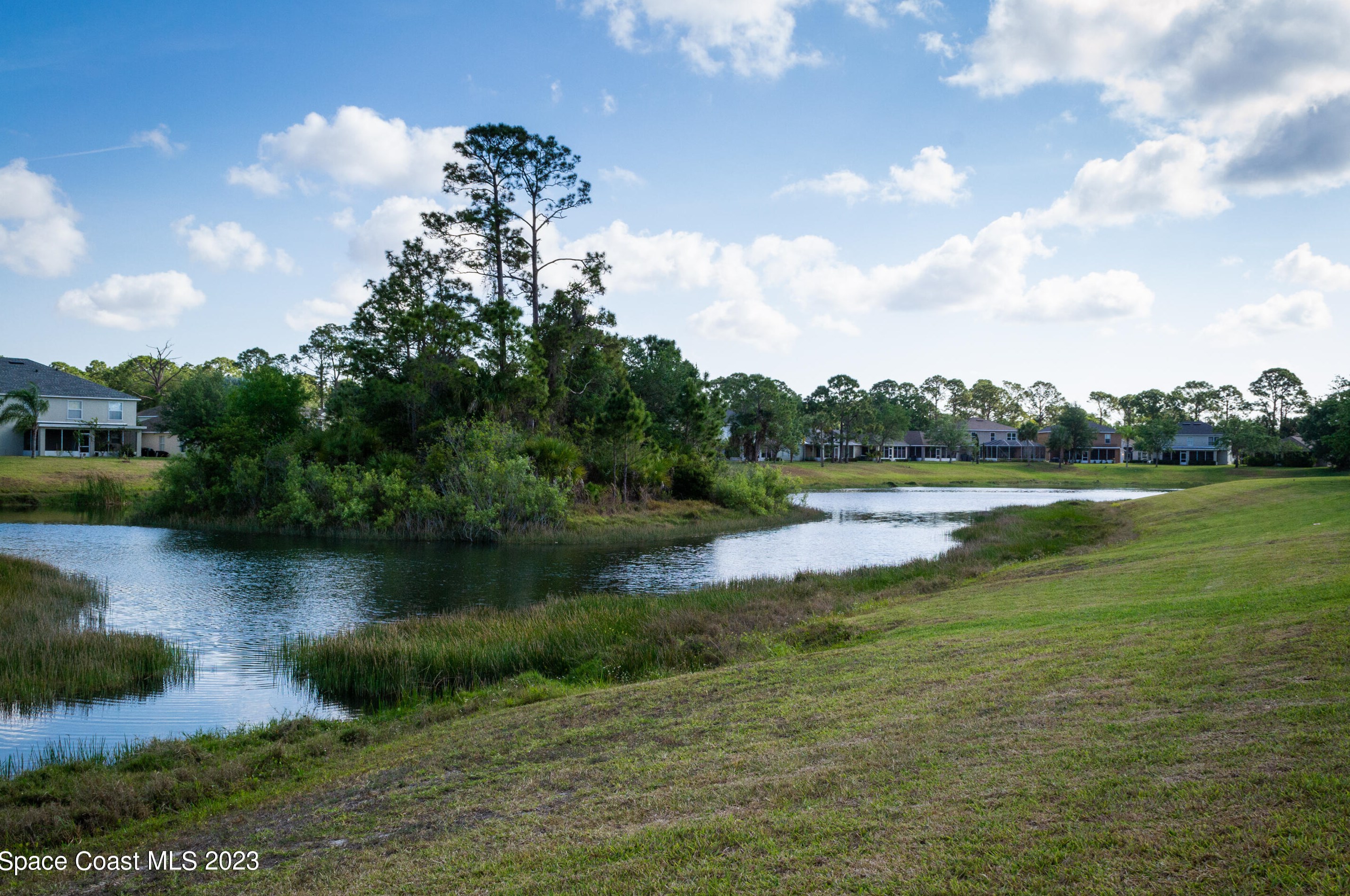 1560 Las Palmos Dr, Melbourne FL 32908-1123 exterior