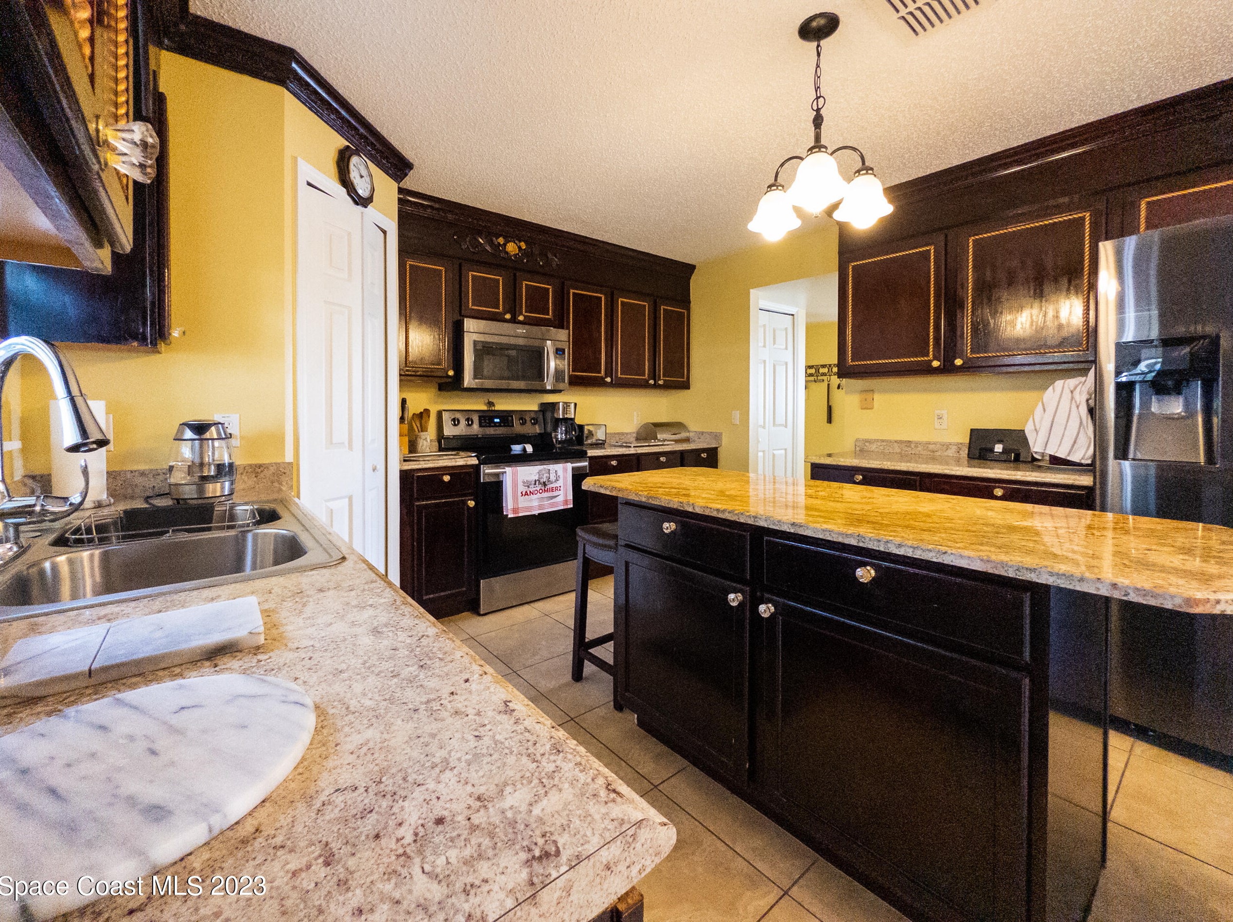 1560 Las Palmos Dr, Melbourne FL 32908-1123 exterior