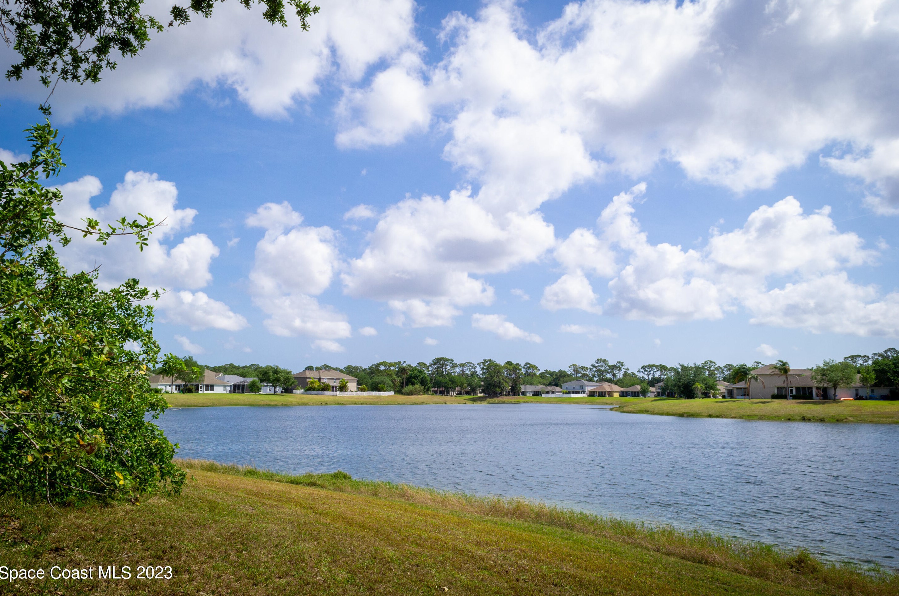 1560 Las Palmos Dr, Melbourne FL 32908-1123 exterior