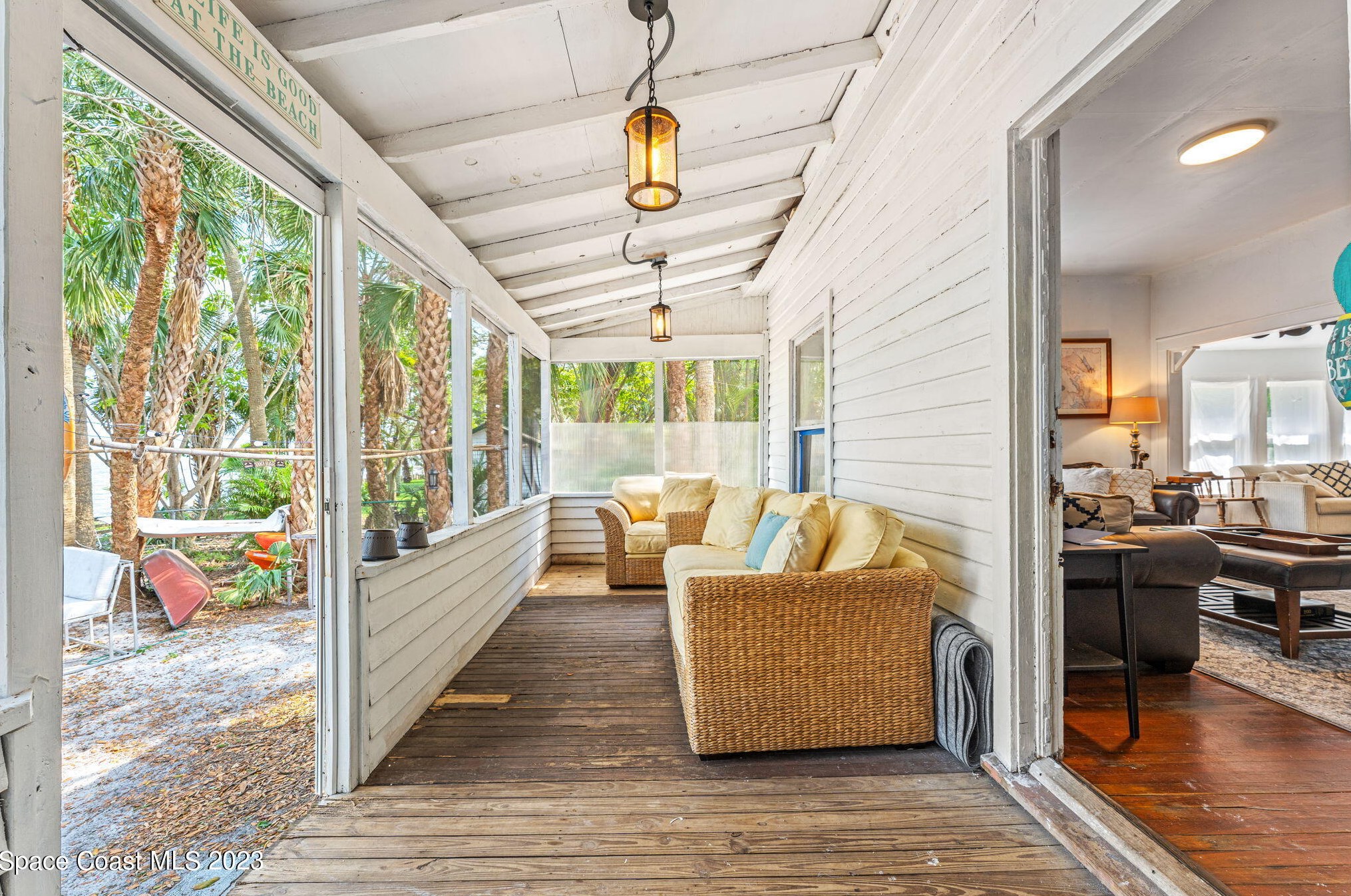 1365 Pineapple Ave, Melbourne FL 32935-6541 exterior