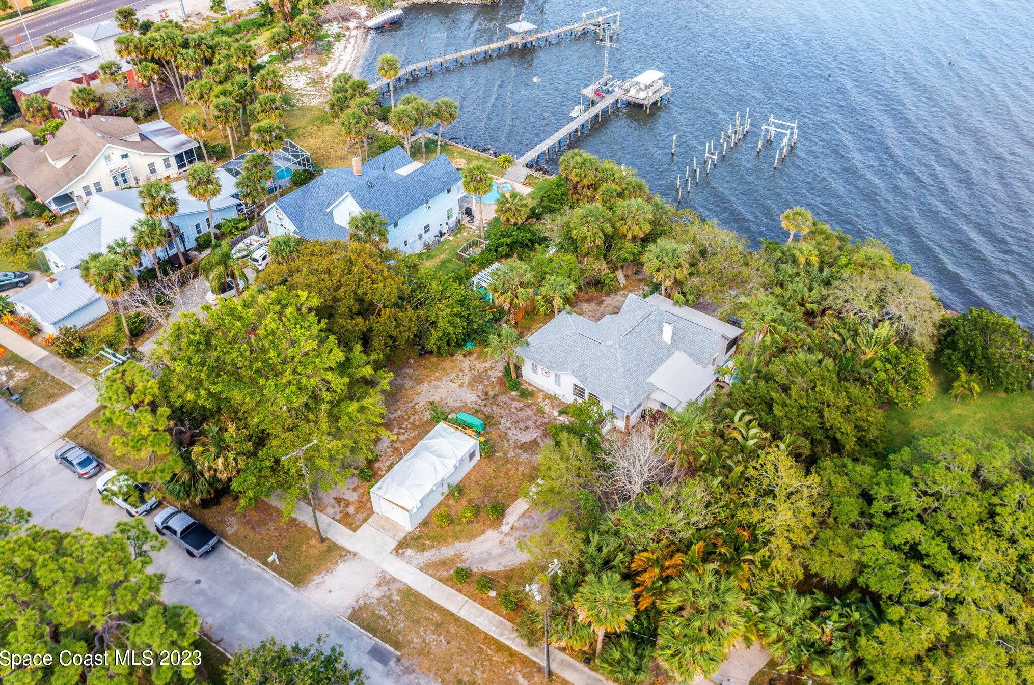 1365 Pineapple Ave, Melbourne FL 32935-6541 exterior