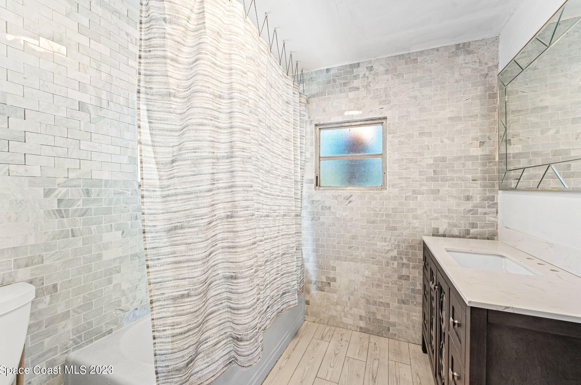 1365 Pineapple Ave, Melbourne FL 32935-6541 exterior