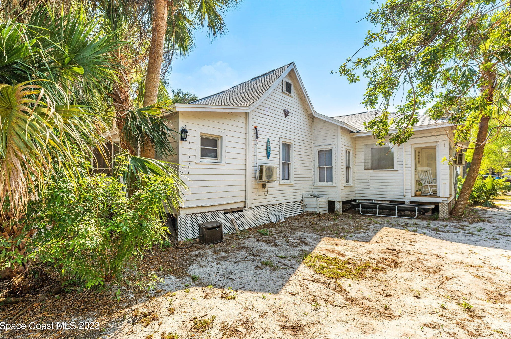 1365 Pineapple Ave, Melbourne FL 32935-6541 exterior