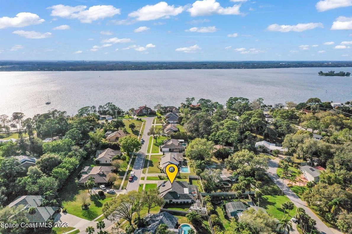 532 Hidden Hollow Dr, Merritt Island, FL 32952-4064