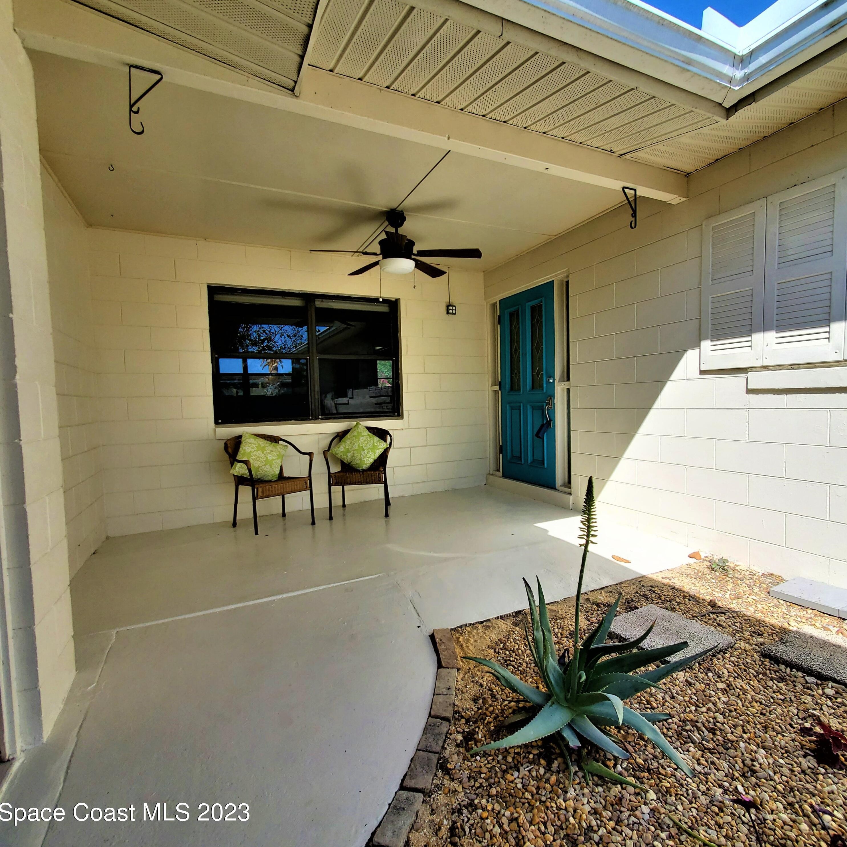 285 Lauren Ct, Merritt Island, FL 32952-3628