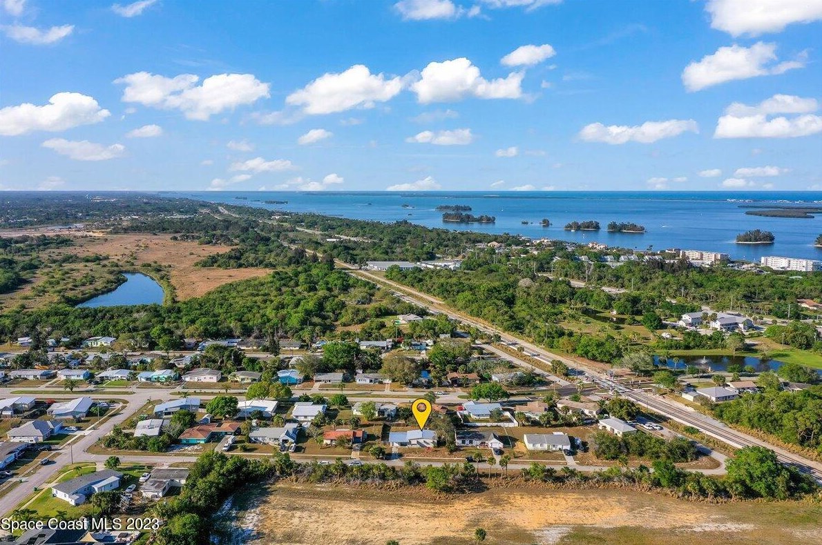 374 Concord Ave, Sebastian, FL 32958