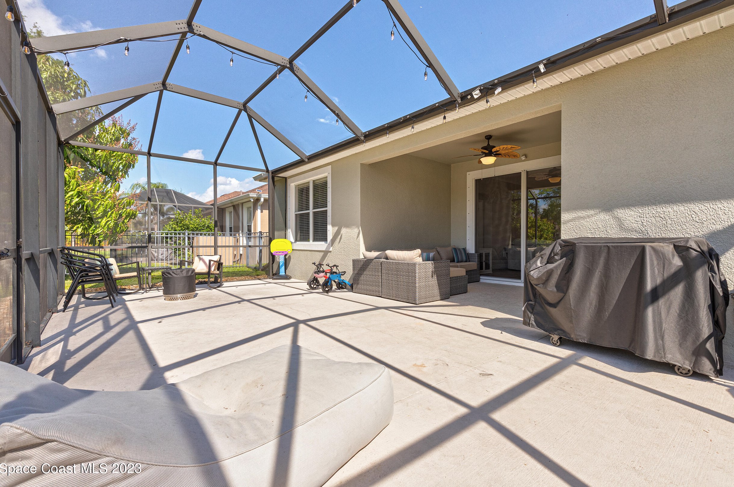 6184 Trieda Dr, Melbourne FL  32940-8072 exterior