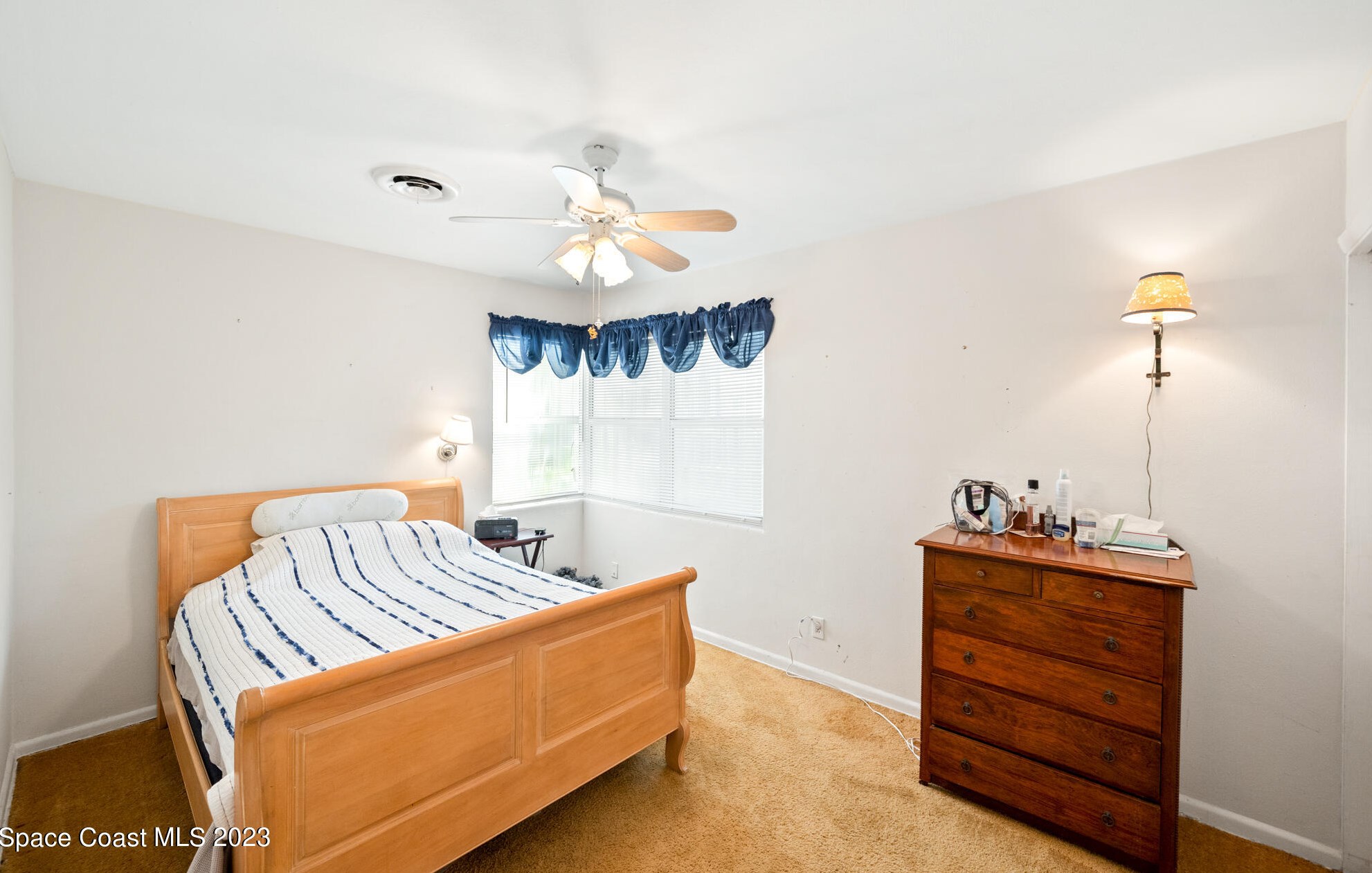 738 Hibiscus Ln, Vero Beach, FL 32963