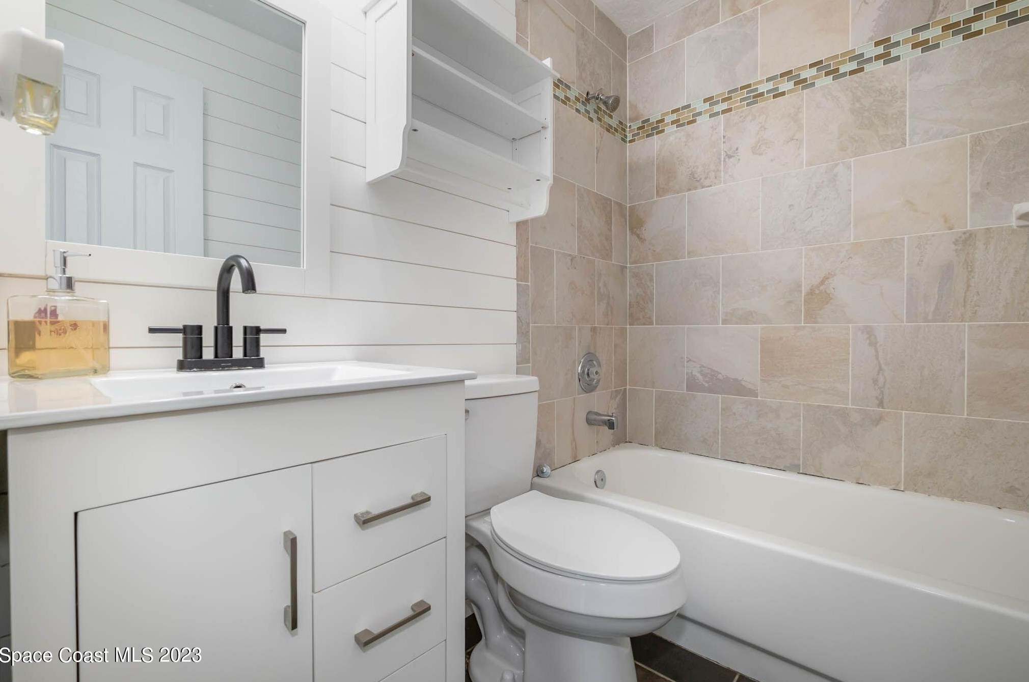 1333 Prospect Cir, Melbourne FL  32907-1130 exterior