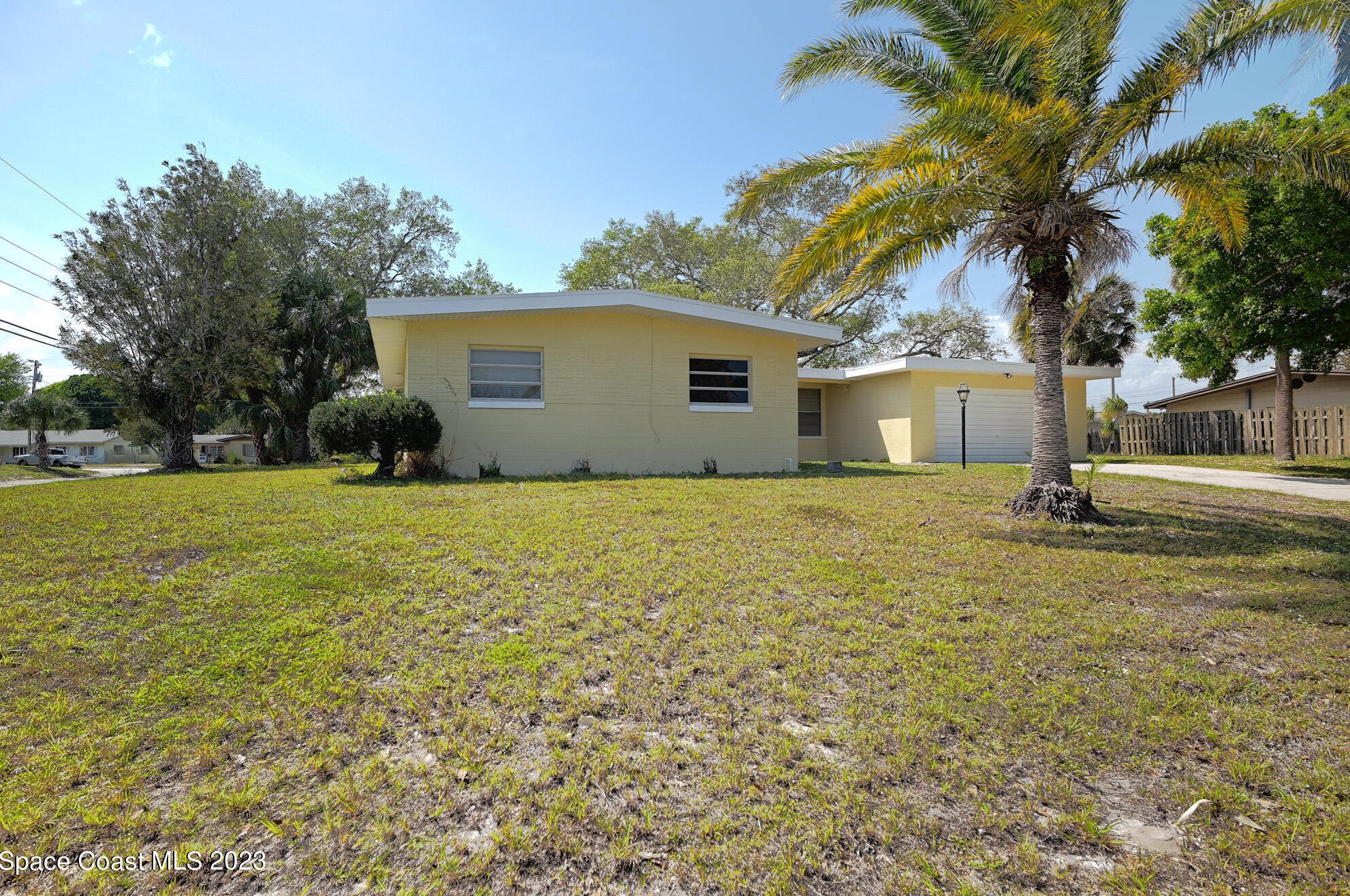 1576 Virginia Dr, Melbourne, FL 32935-5957