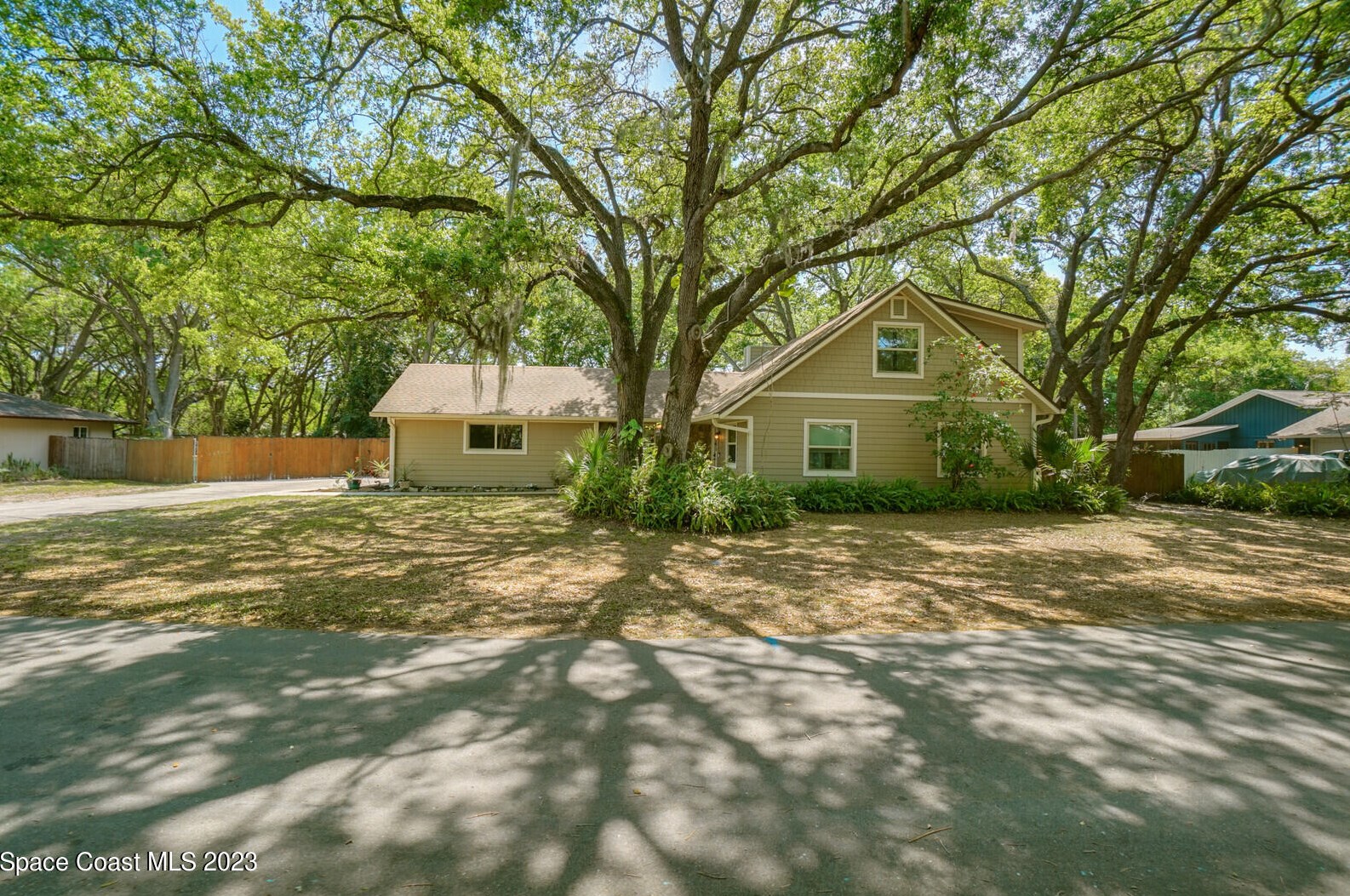 465 Oakwood Ct, Merritt Island, FL 32953-6054