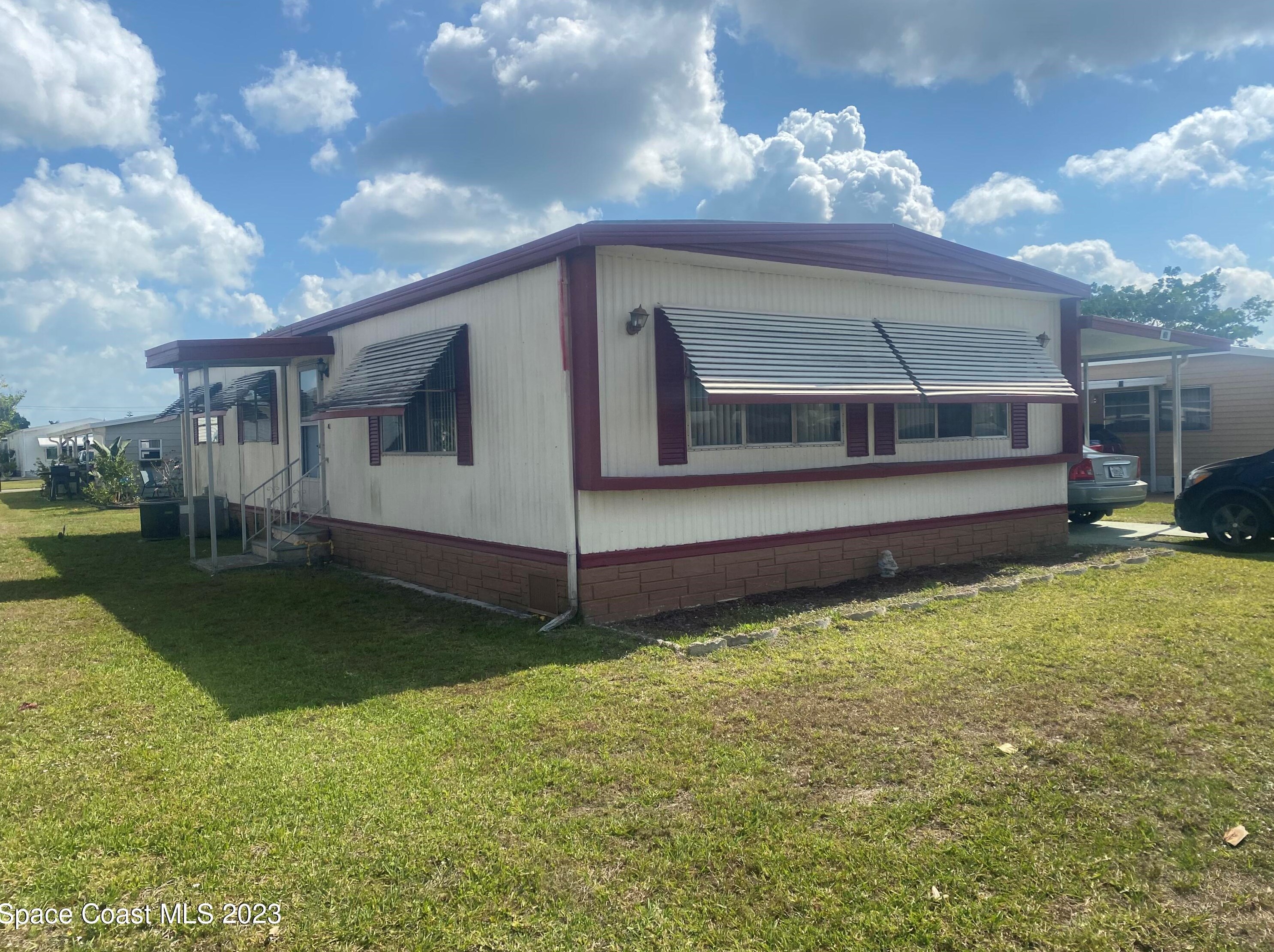 718 Barefoot Blvd, Sebastian, FL 32976