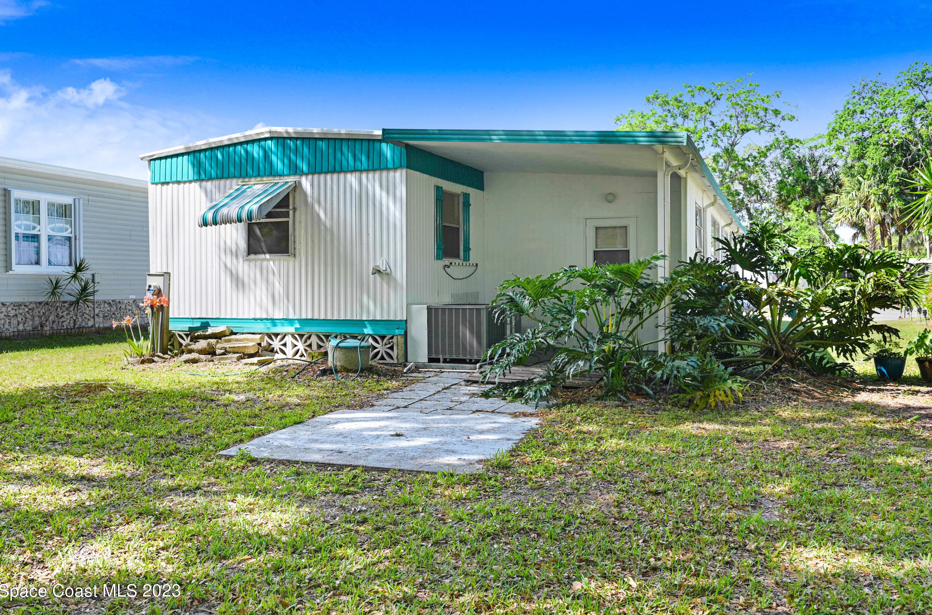 377 Holiday Park Blvd, Melbourne FL  32907-2109 exterior