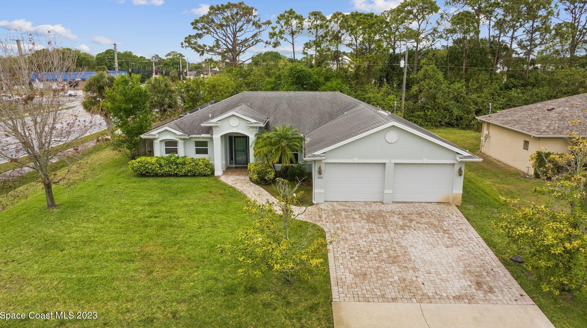 102 Donna Rd, Melbourne, FL 32907-1125