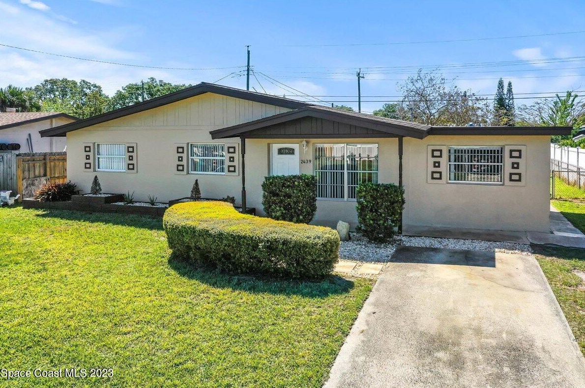 2439 Delaware Dr, Melbourne, FL 32935-2629