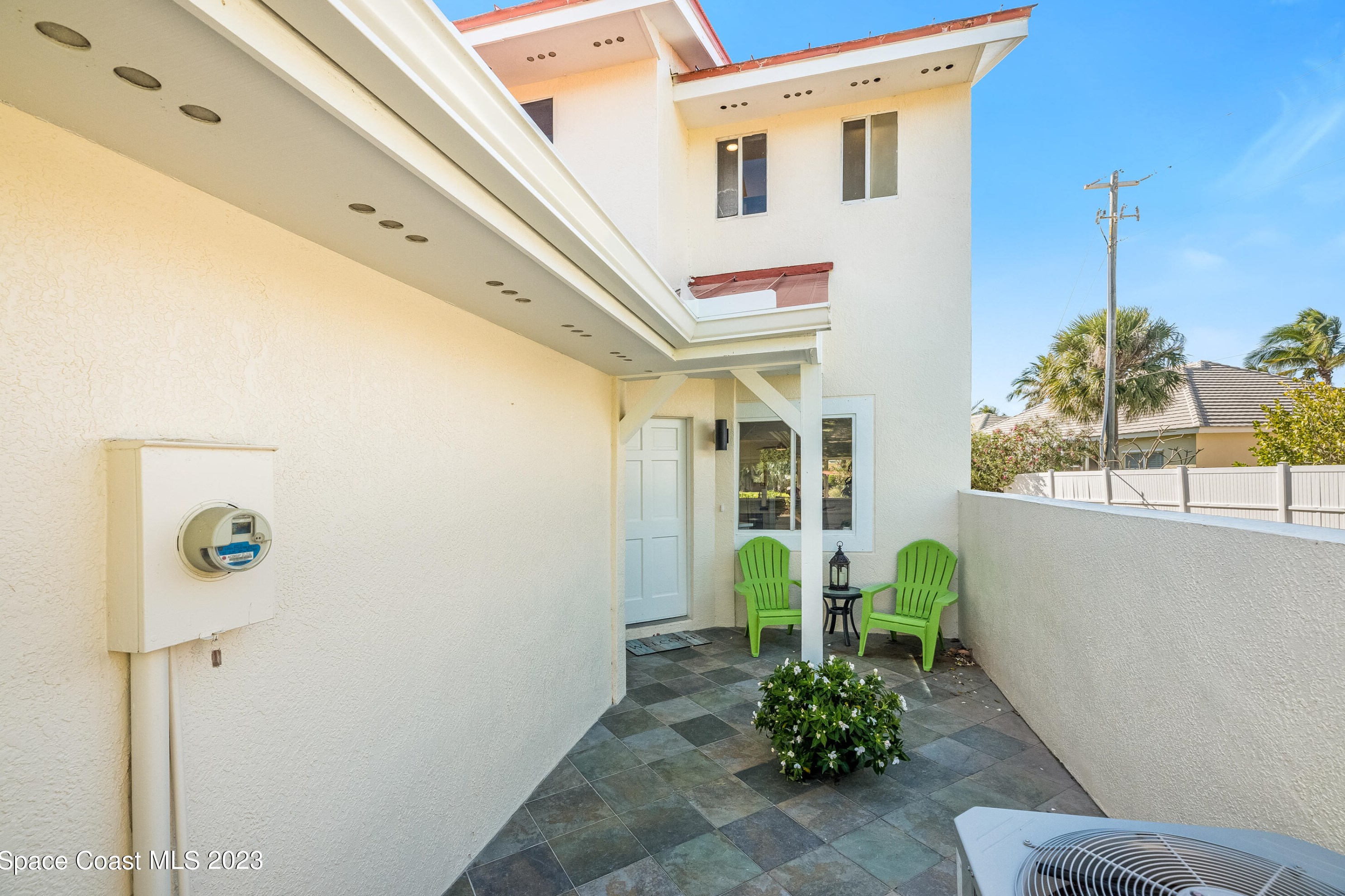 200 Oceanway Dr, Melbourne FL  32951-3321 exterior