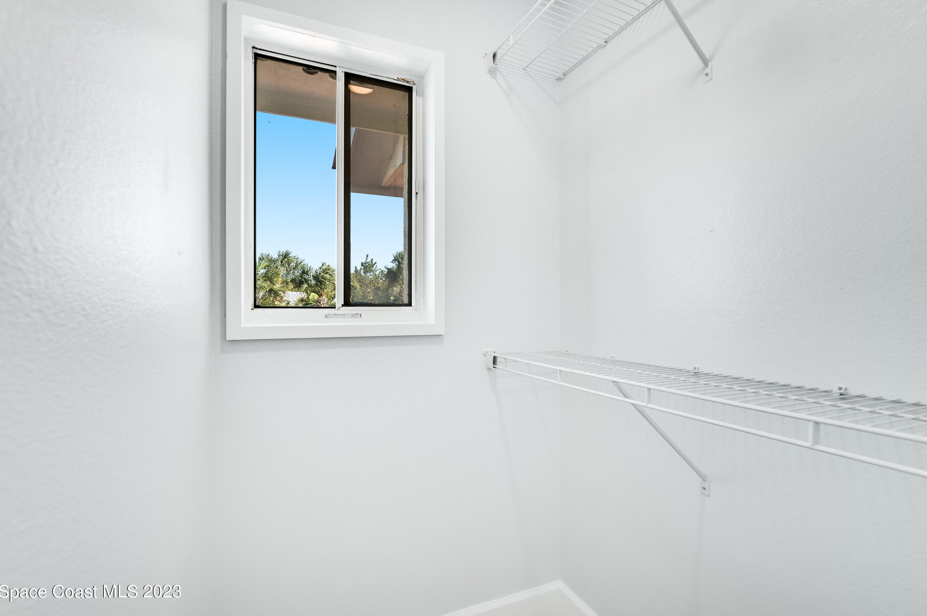 200 Oceanway Dr, Melbourne FL  32951-3321 exterior