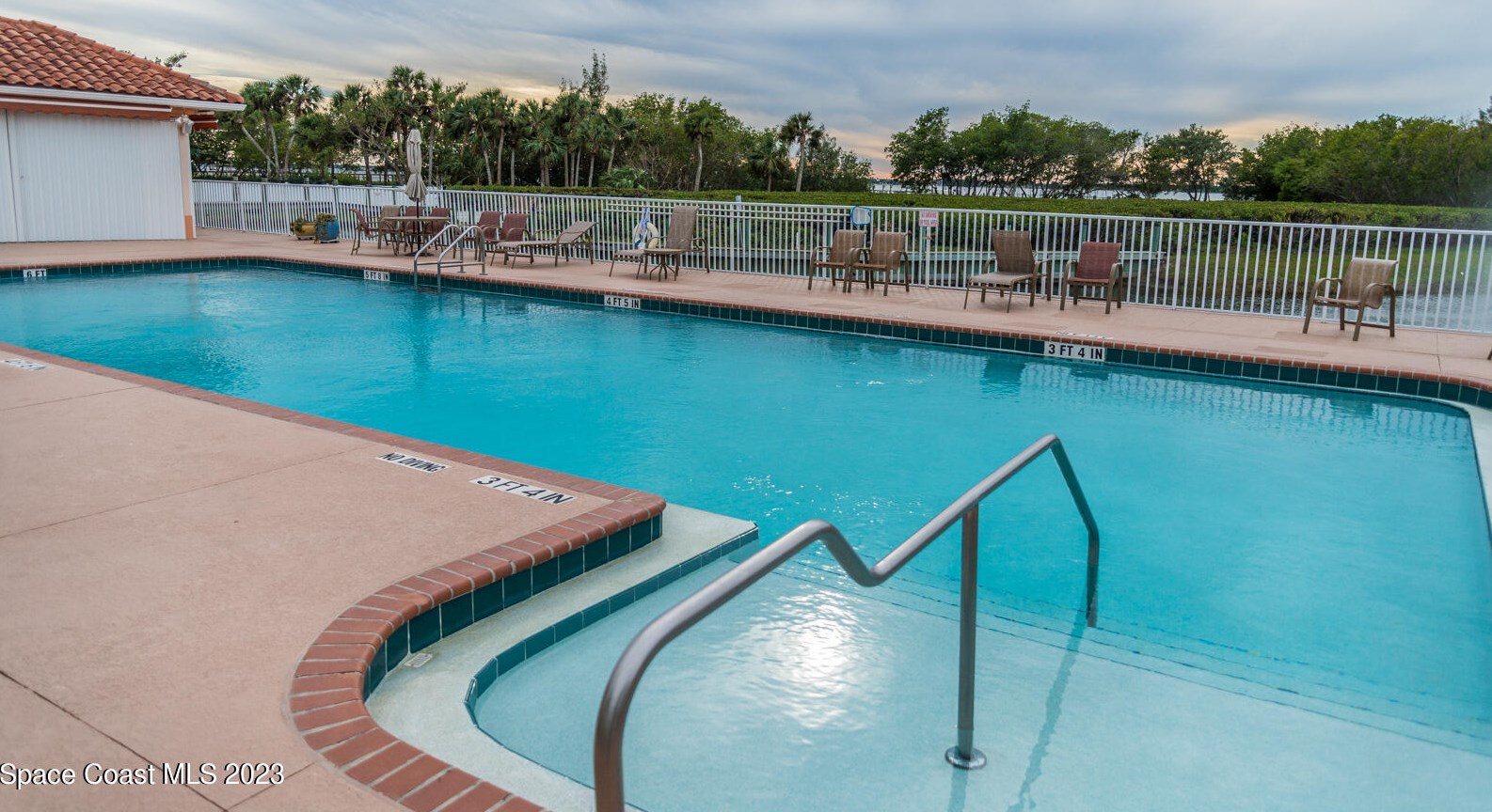 200 Oceanway Dr, Melbourne FL  32951-3321 exterior