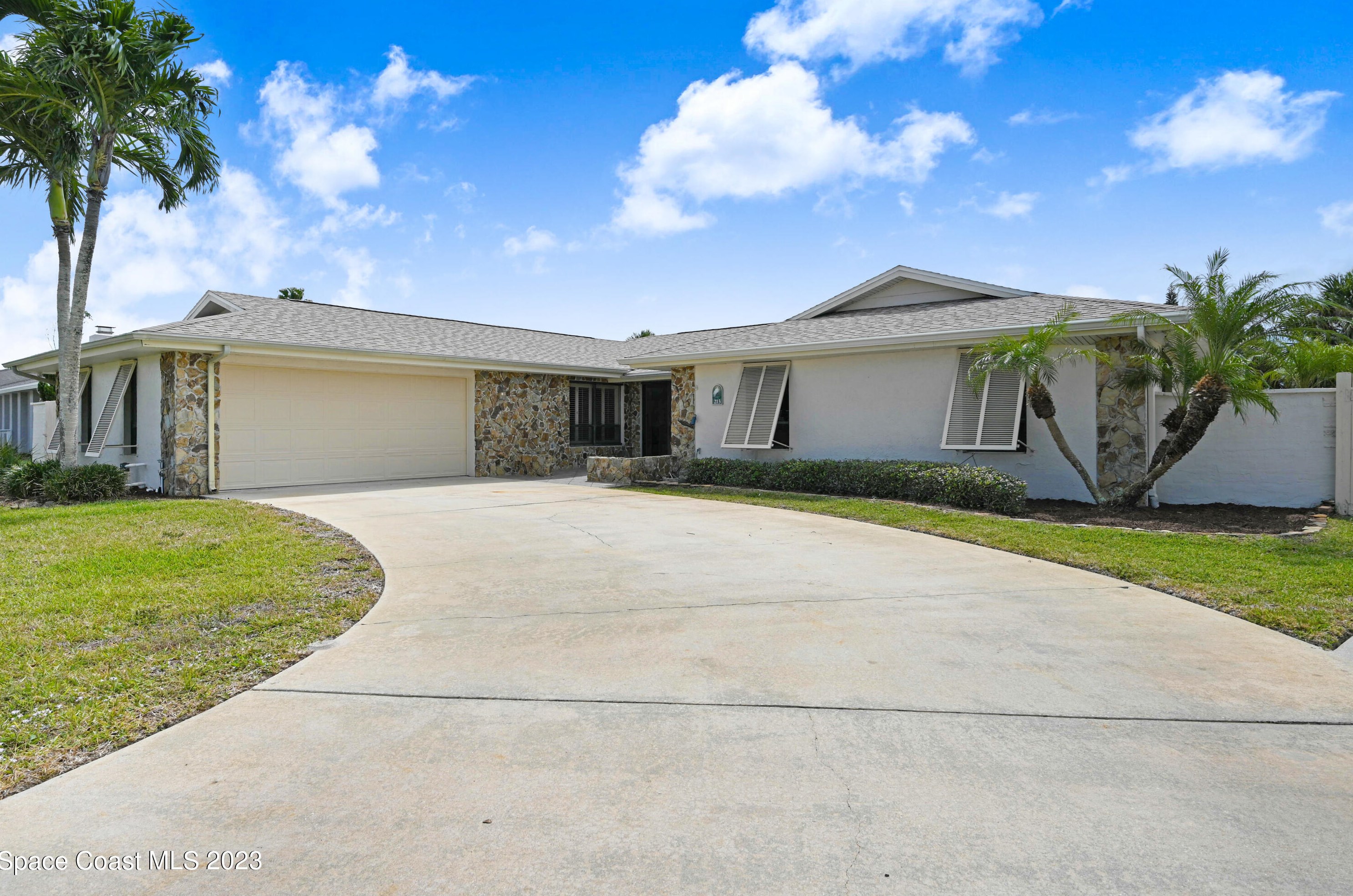 213 Dogwood Ave, Melbourne, FL 32951-2417