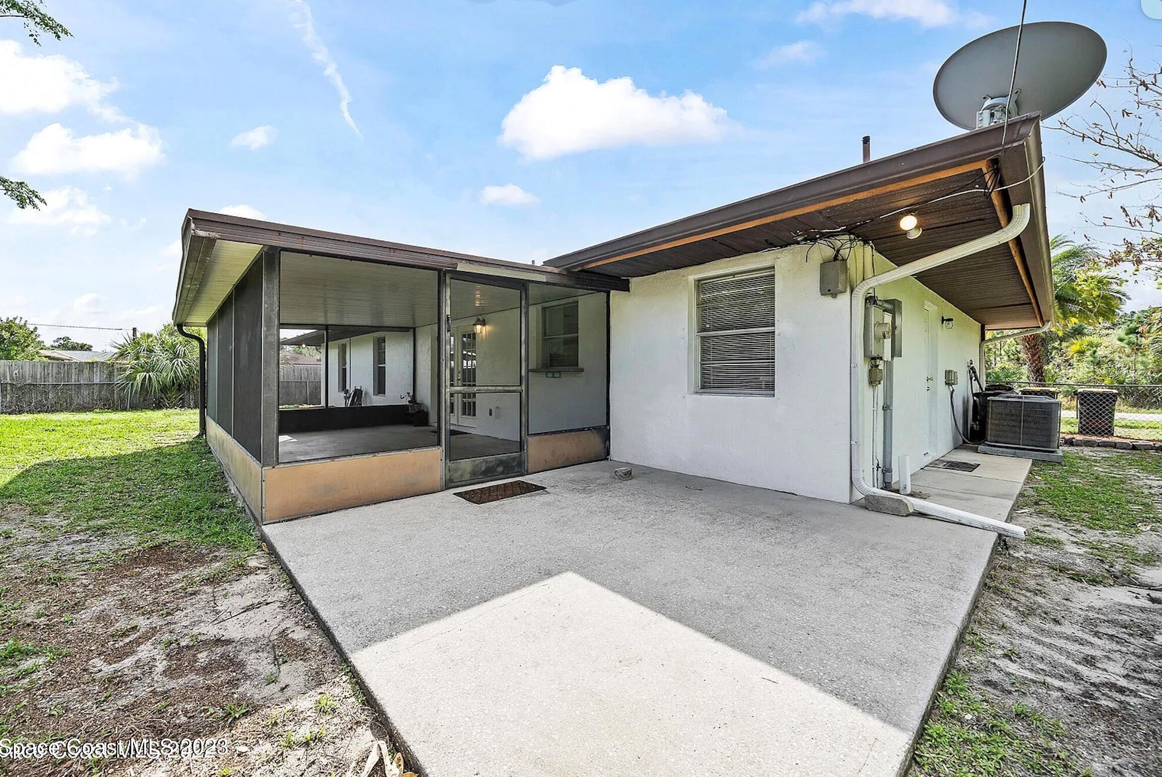 575 Troy Rd Sw, Melbourne, FL 32908