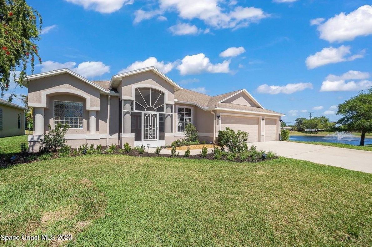 372 Peaceful Pl, Melbourne, FL 32904-7705