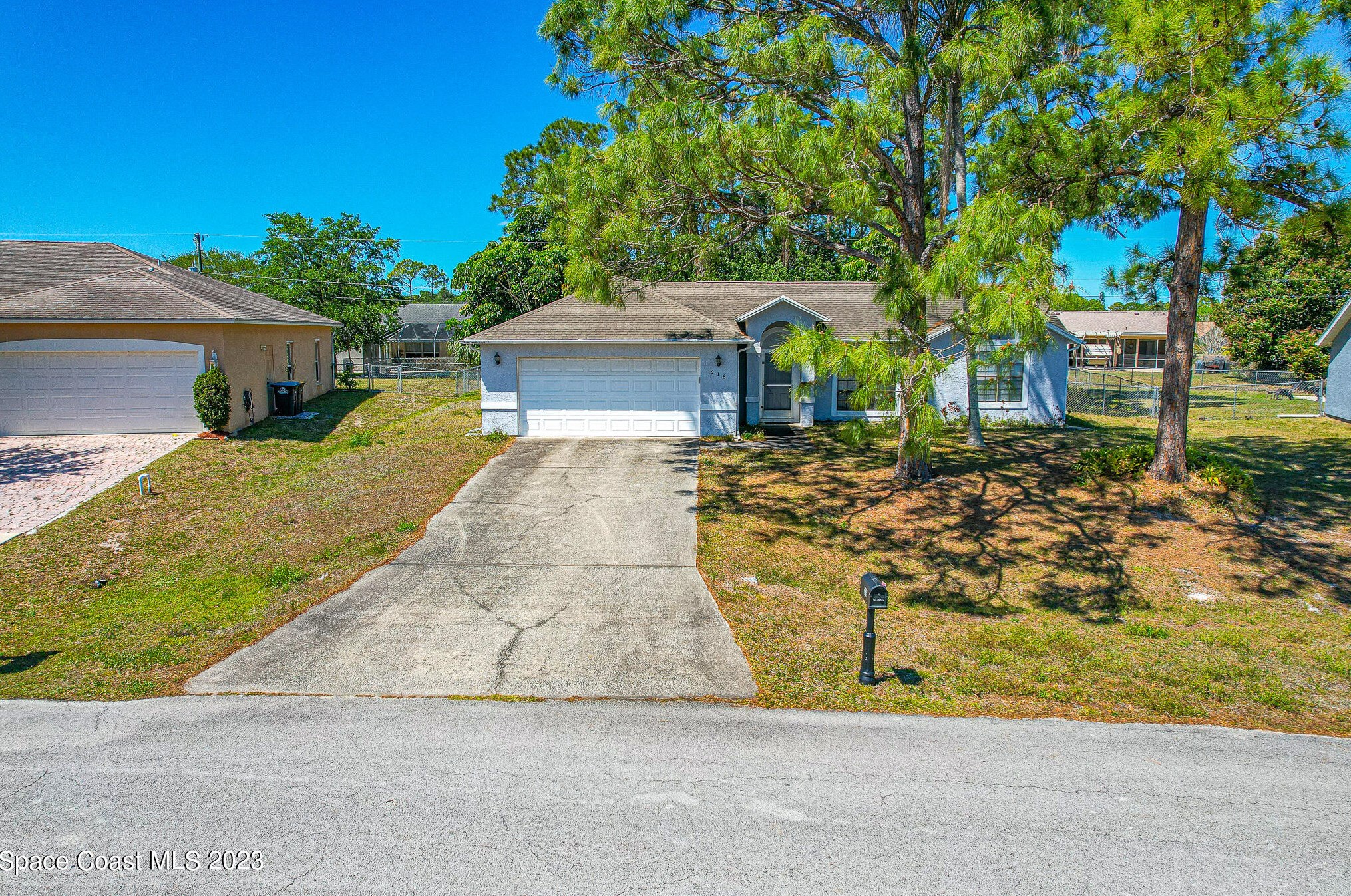 218 Awin Cir, Melbourne, FL 32909-8562