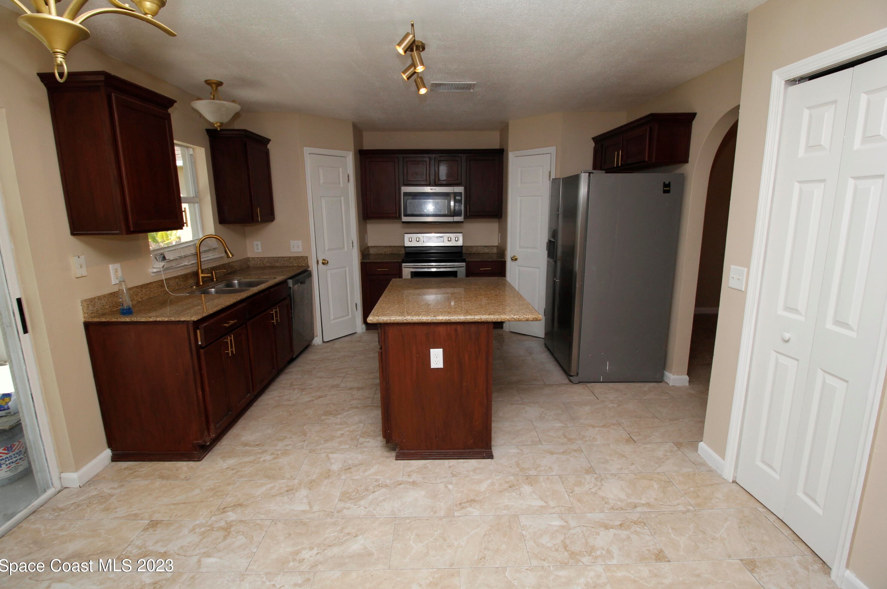 1718 Sawgrass Dr, Melbourne FL  32908-1127 exterior