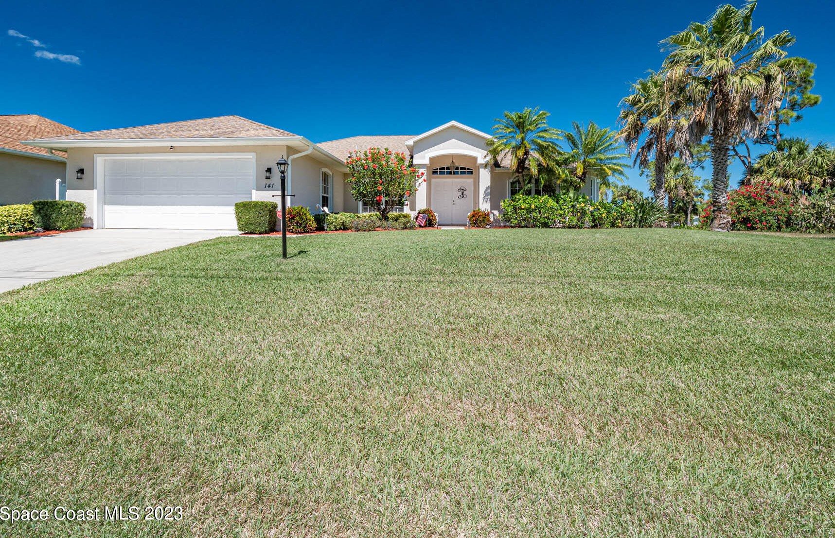 141 Joy Haven Dr, Sebastian, FL 32958