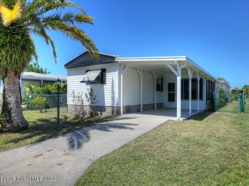 616 Puffin Dr, Sebastian, FL 32976