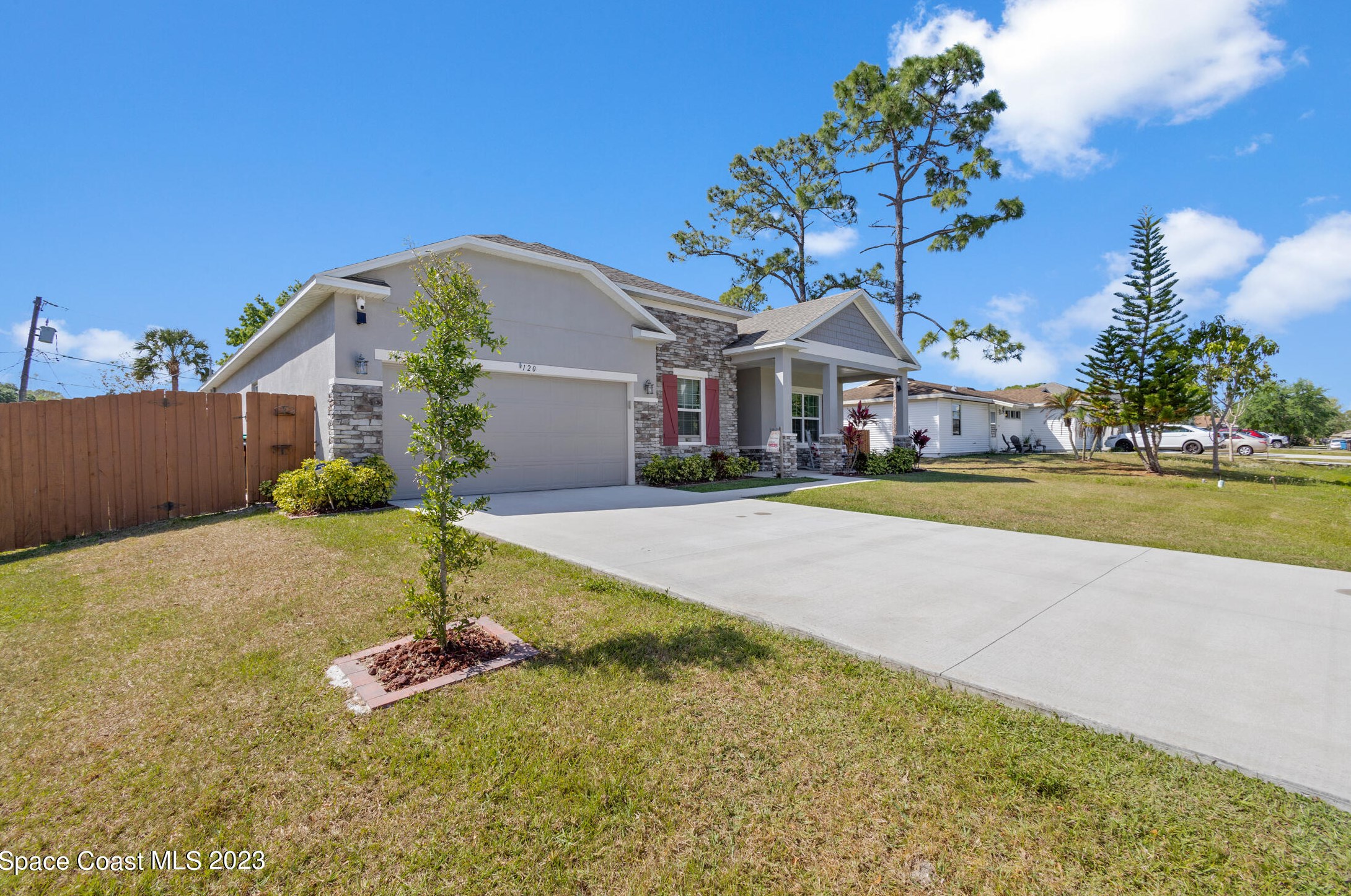 120 Nadell Ave, Melbourne FL  32907-2817 exterior