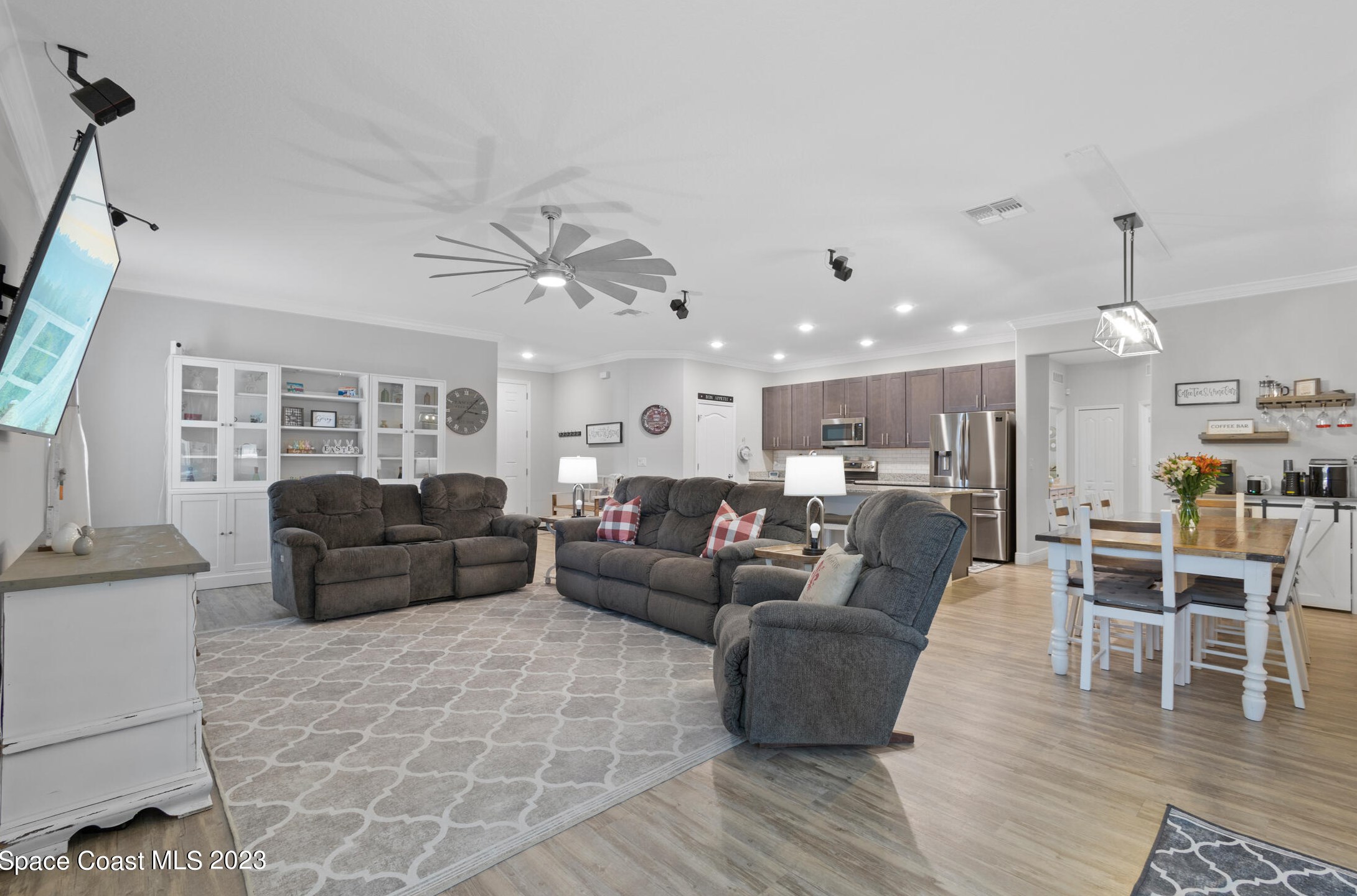 120 Nadell Ave, Melbourne FL  32907-2817 exterior