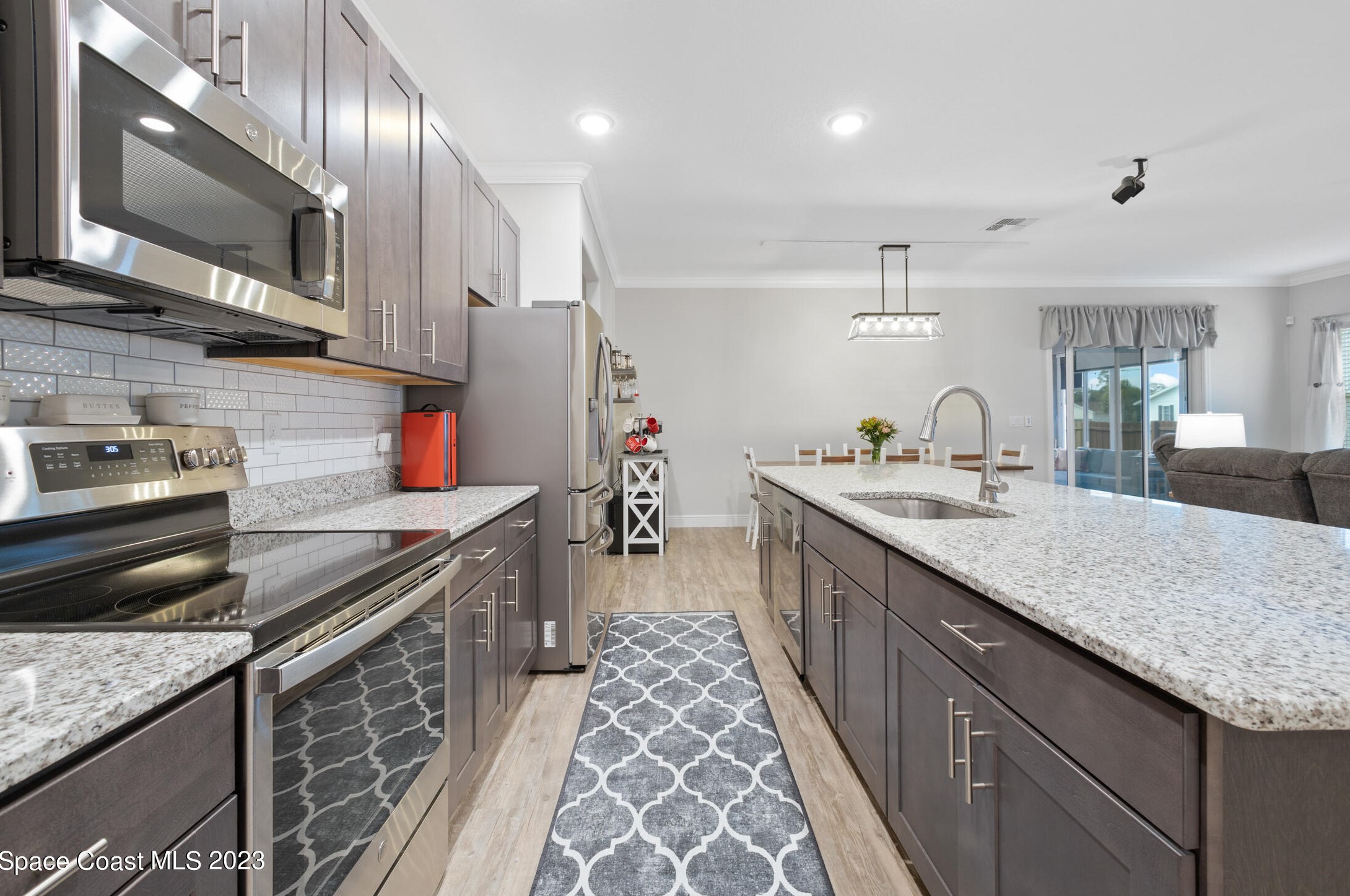 120 Nadell Ave, Melbourne FL  32907-2817 exterior