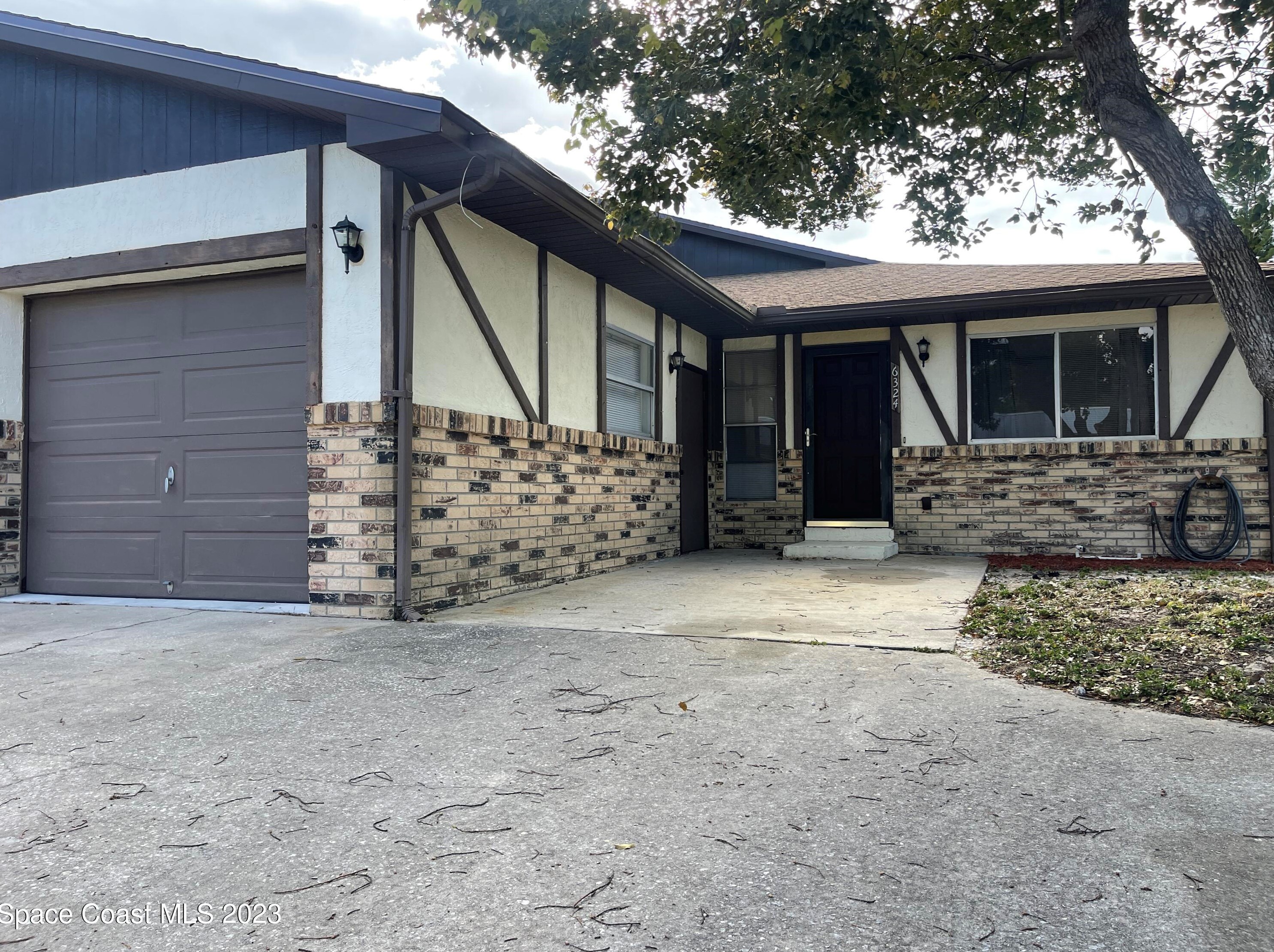 6324 Sleepy Hollow Dr, Titusville, FL 32780