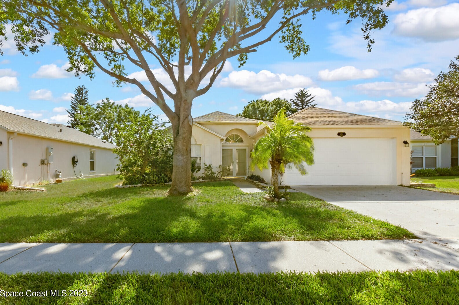 2154 Spring Creek Cir, Melbourne, FL 32905-4033