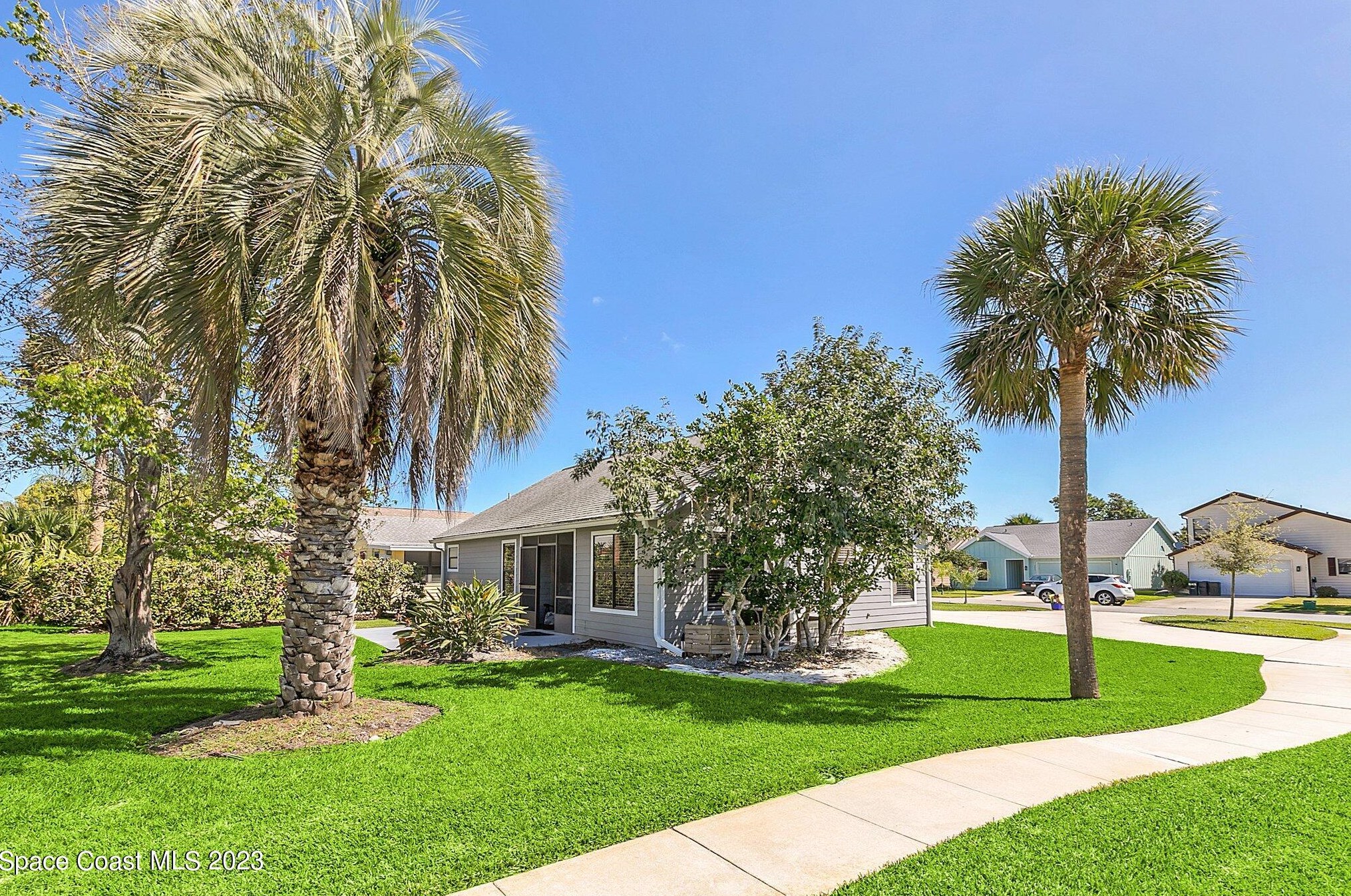 798 Pine Shores Cir, New Smyrna FL  32168-6189 exterior