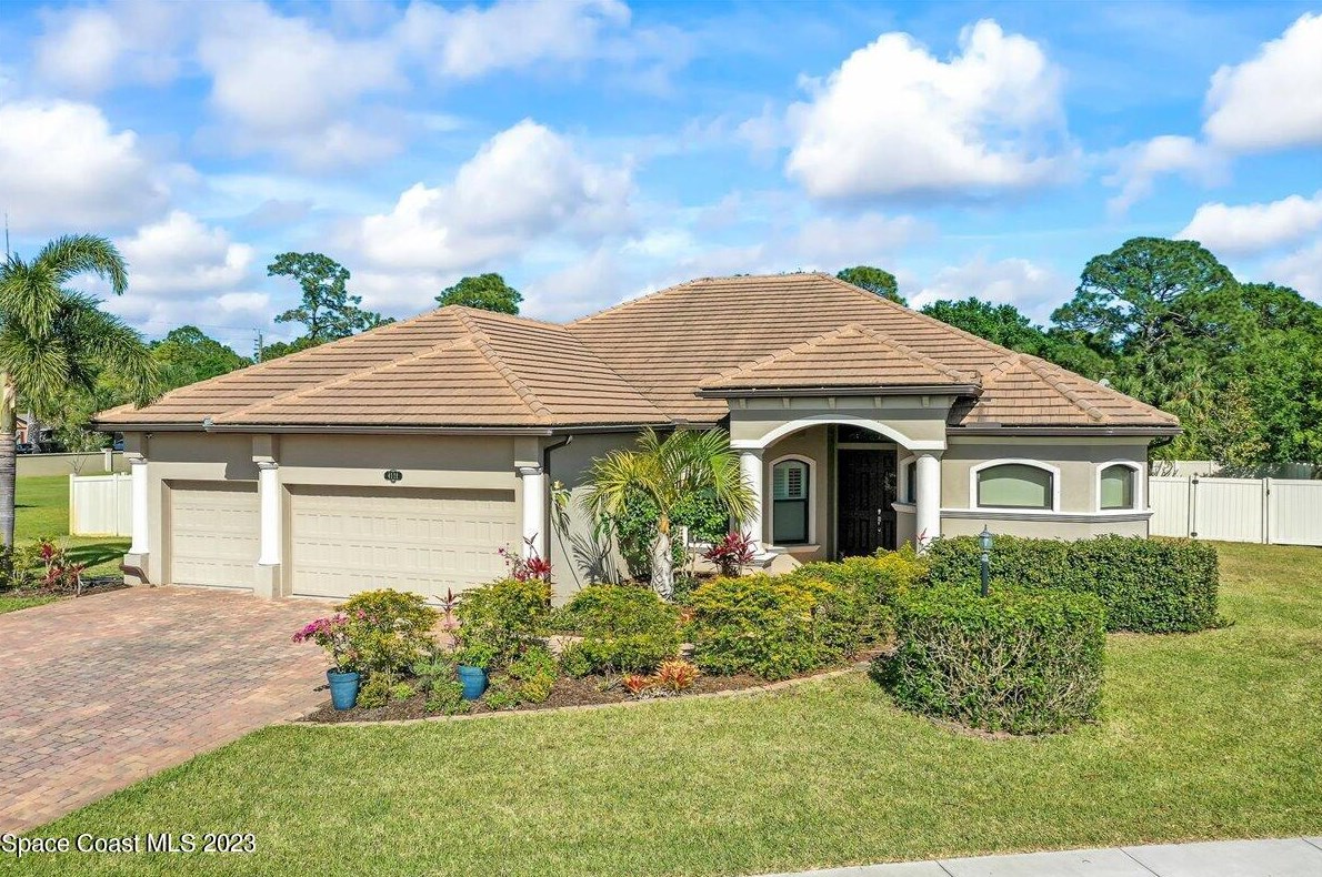 4111 Anlow Rd, Melbourne, FL 32904-7589