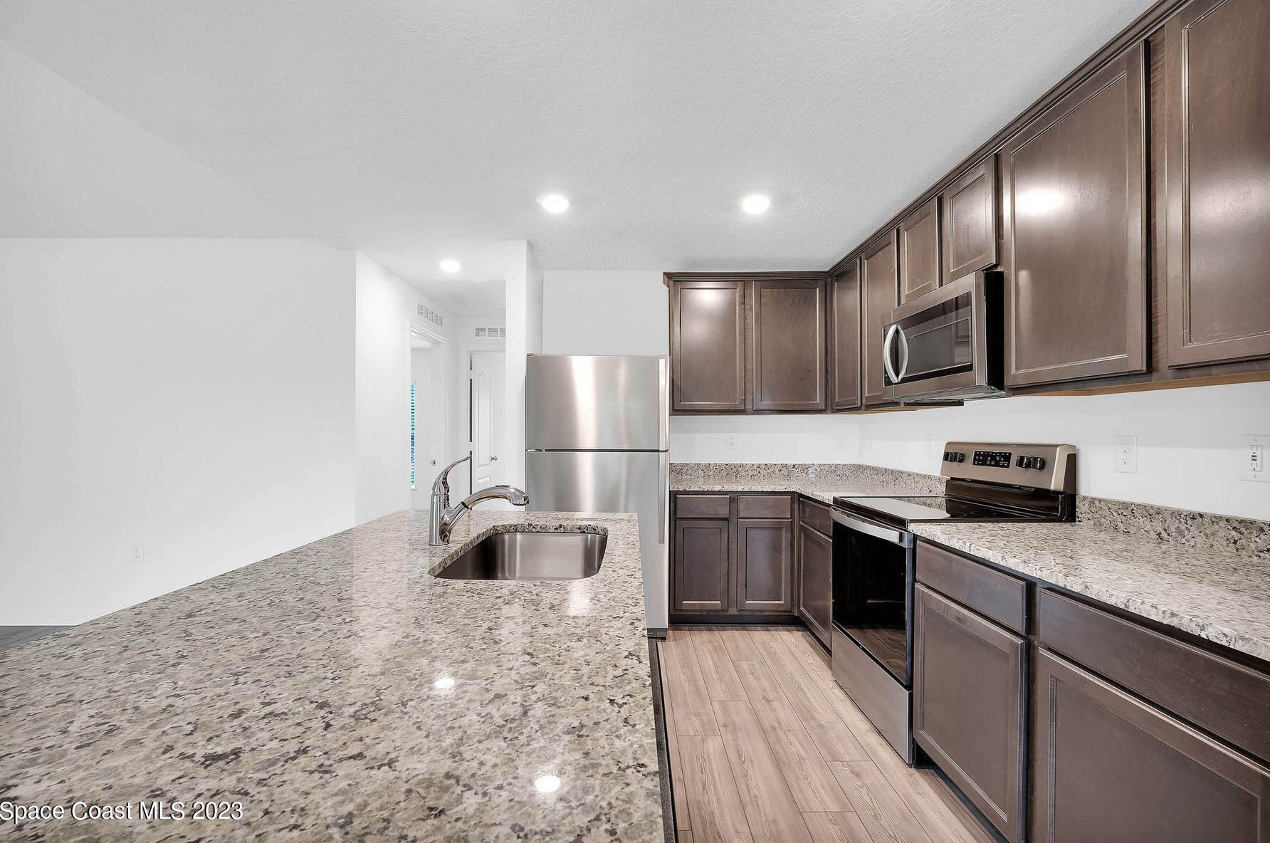 294 Emerson Dr, Melbourne, FL 32907-9001