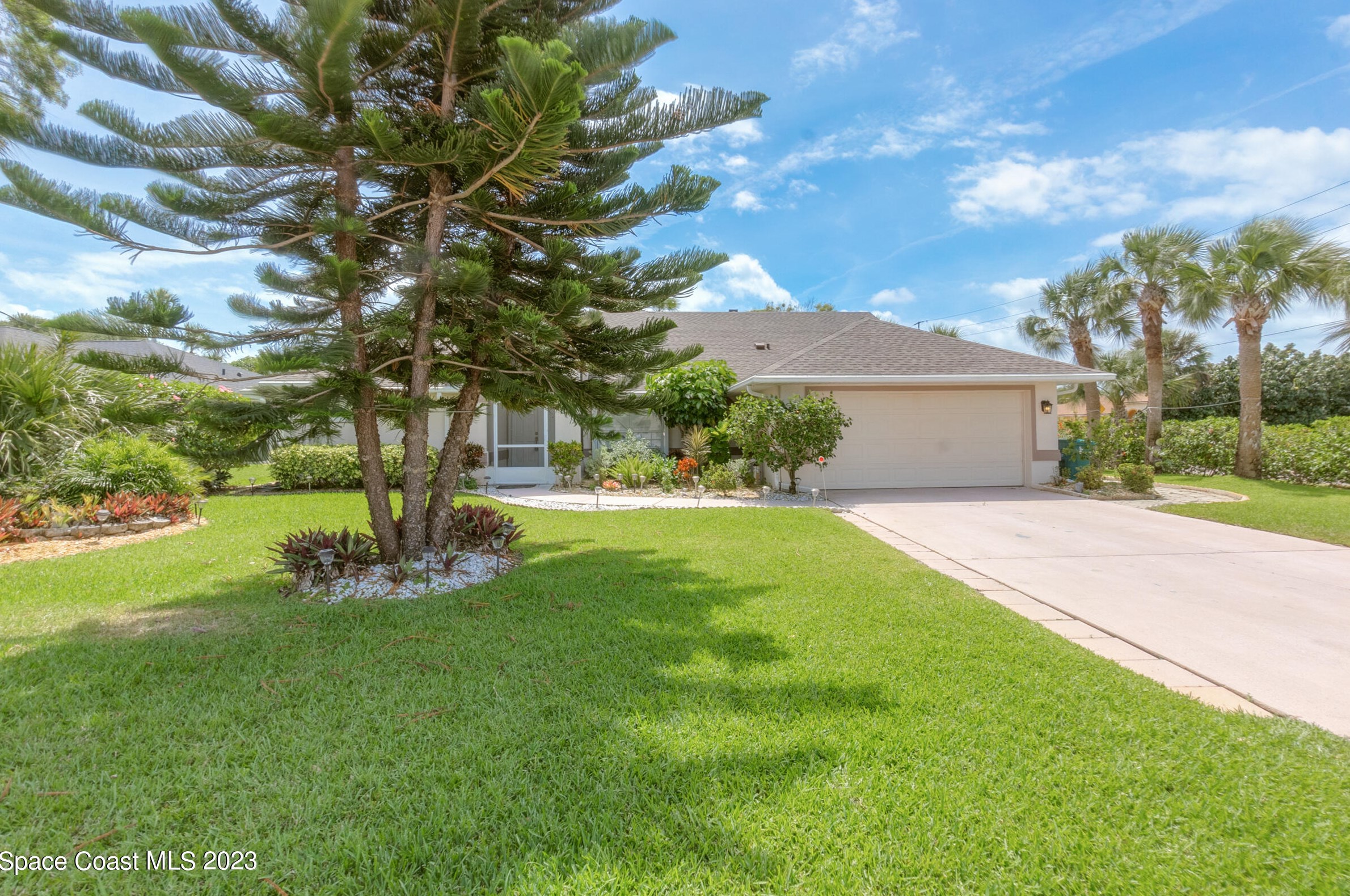 185 Duval St, Melbourne, FL 32951-3816