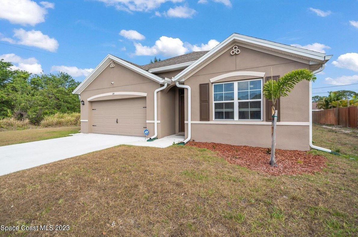 114 Capri Ave, Sebastian, FL 32958